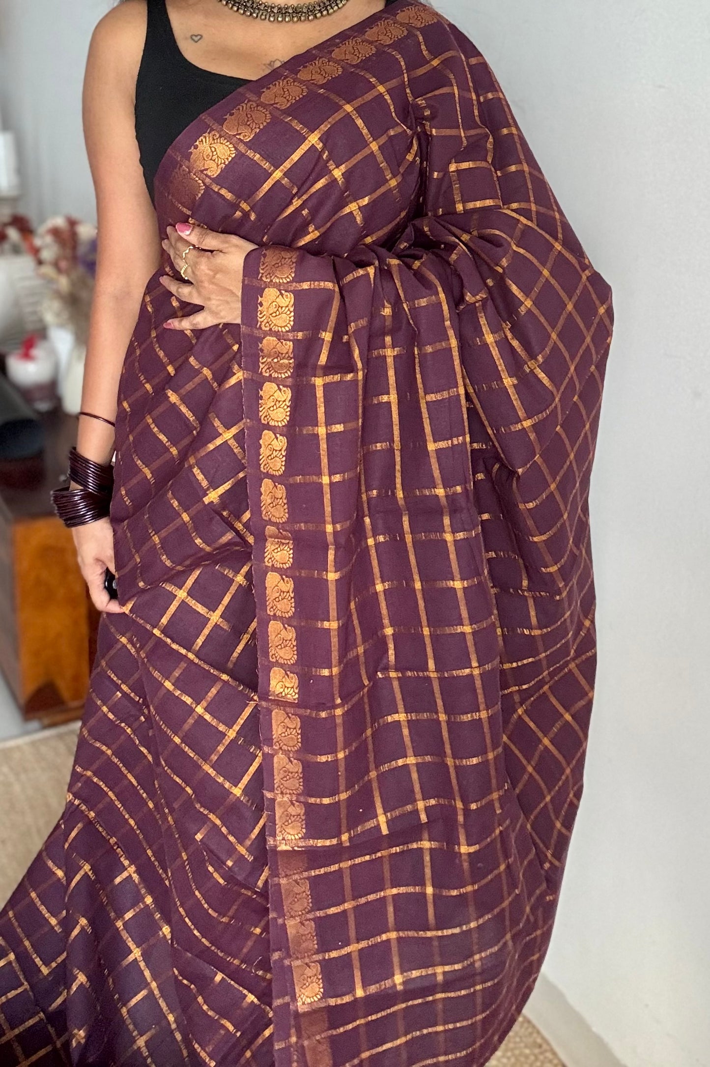 Purple brown pavithra kattam kattuchayam dyed madurai cotton saree - YCCOTNMSAP125