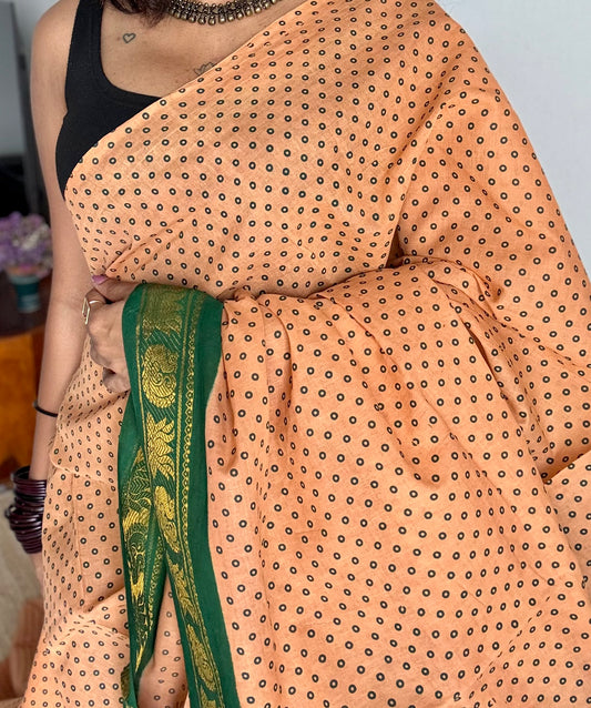 Peach with green, kattuchayam dyed madurai sungudi cotton saree - YCCOTNMSFE03