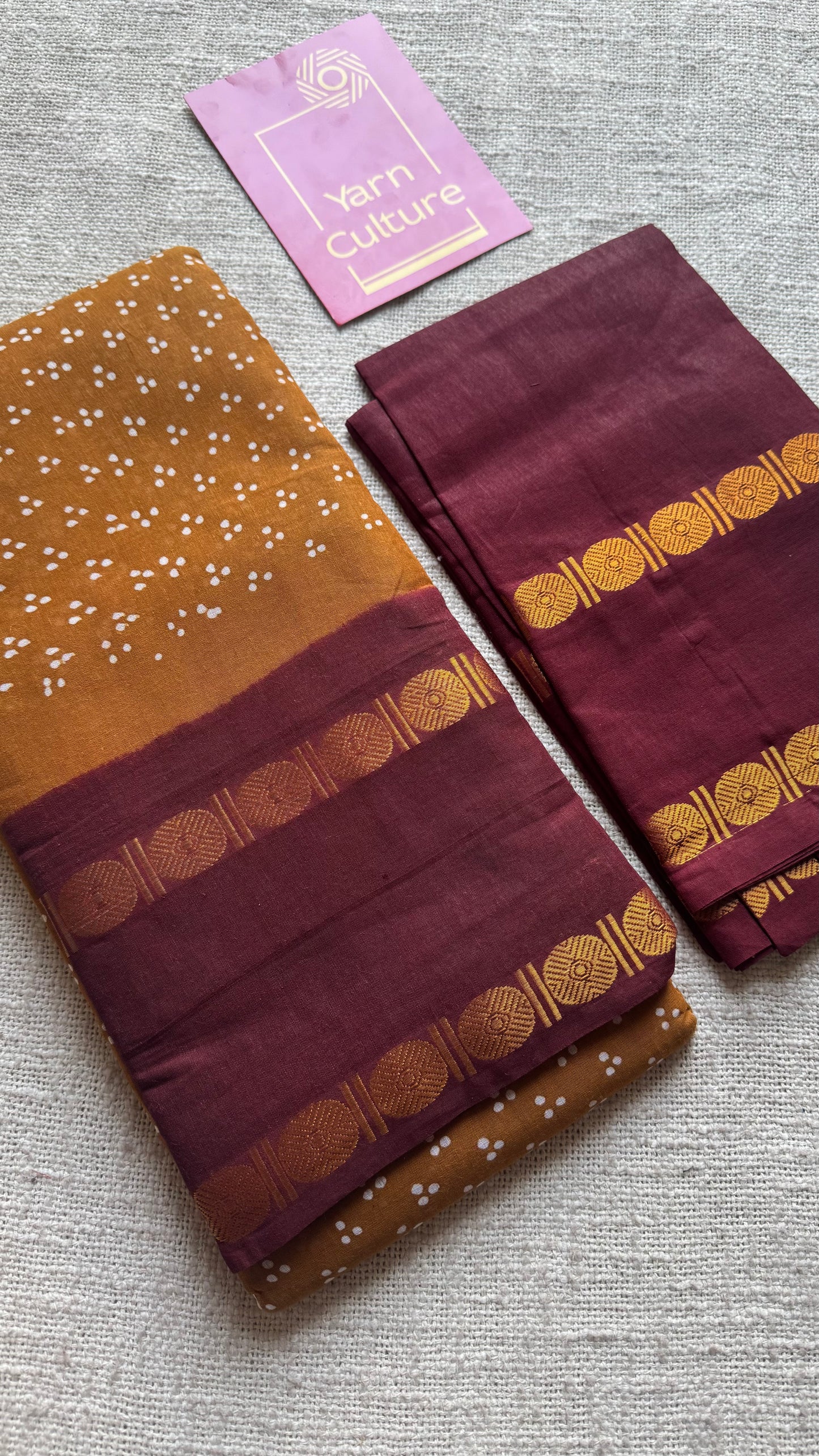 Light brown with maroon contrast border, kattuchayam dyed madurai sungudi cotton saree - YCCOTNMSFE85
