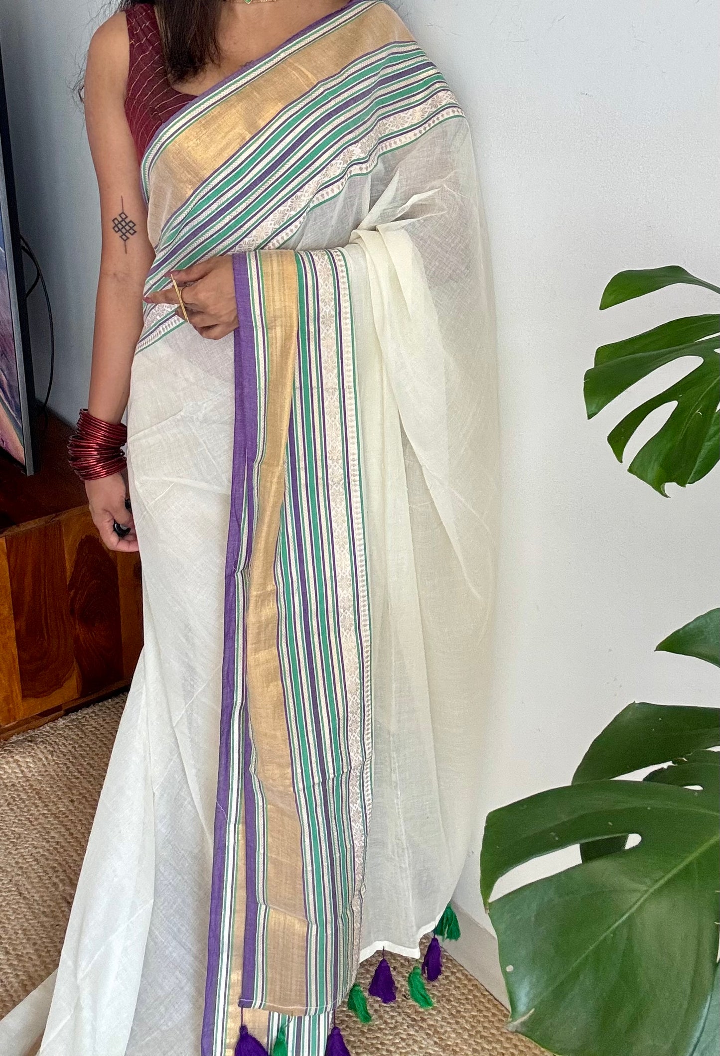 Ivory mul saree, purple, green and gold kanchi border - YCIEON29