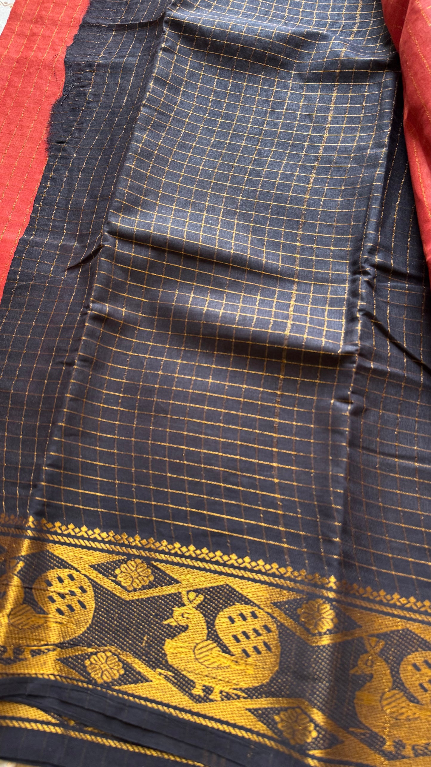 Red with black contrast zari checkered sungudi, kattuchayam dyed madurai cotton - YCCOTNJUCC16