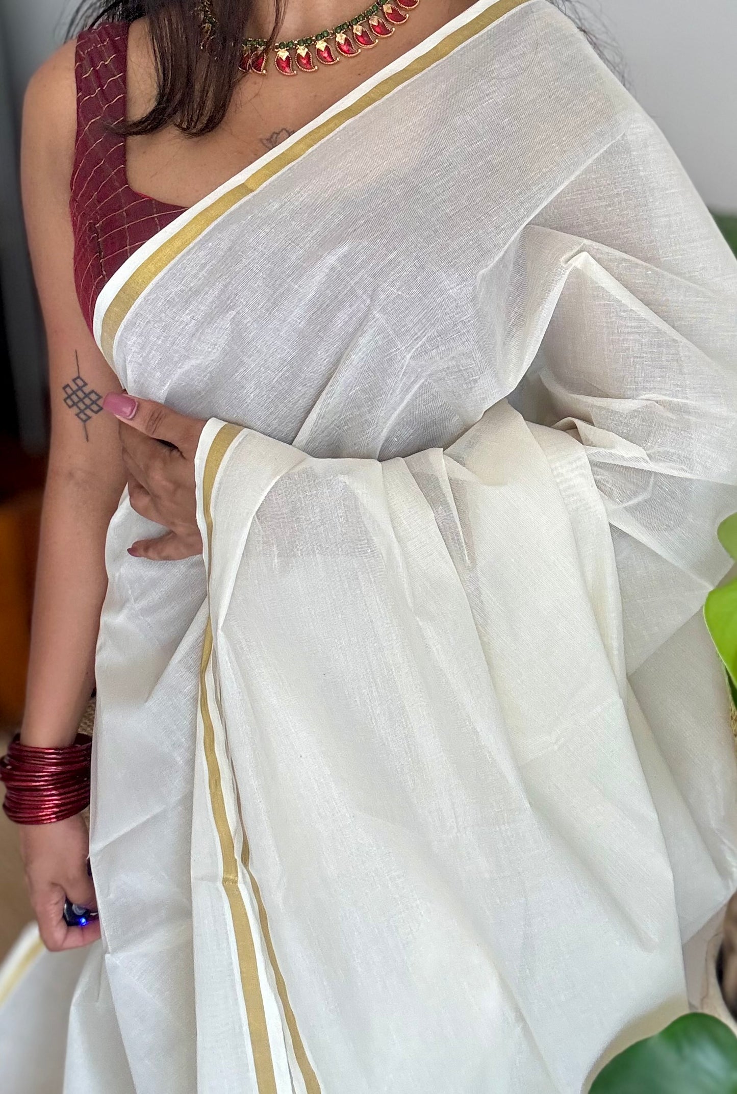 Ivory and gold soft cotton kasavu saree, thin gold border - YCIEON69