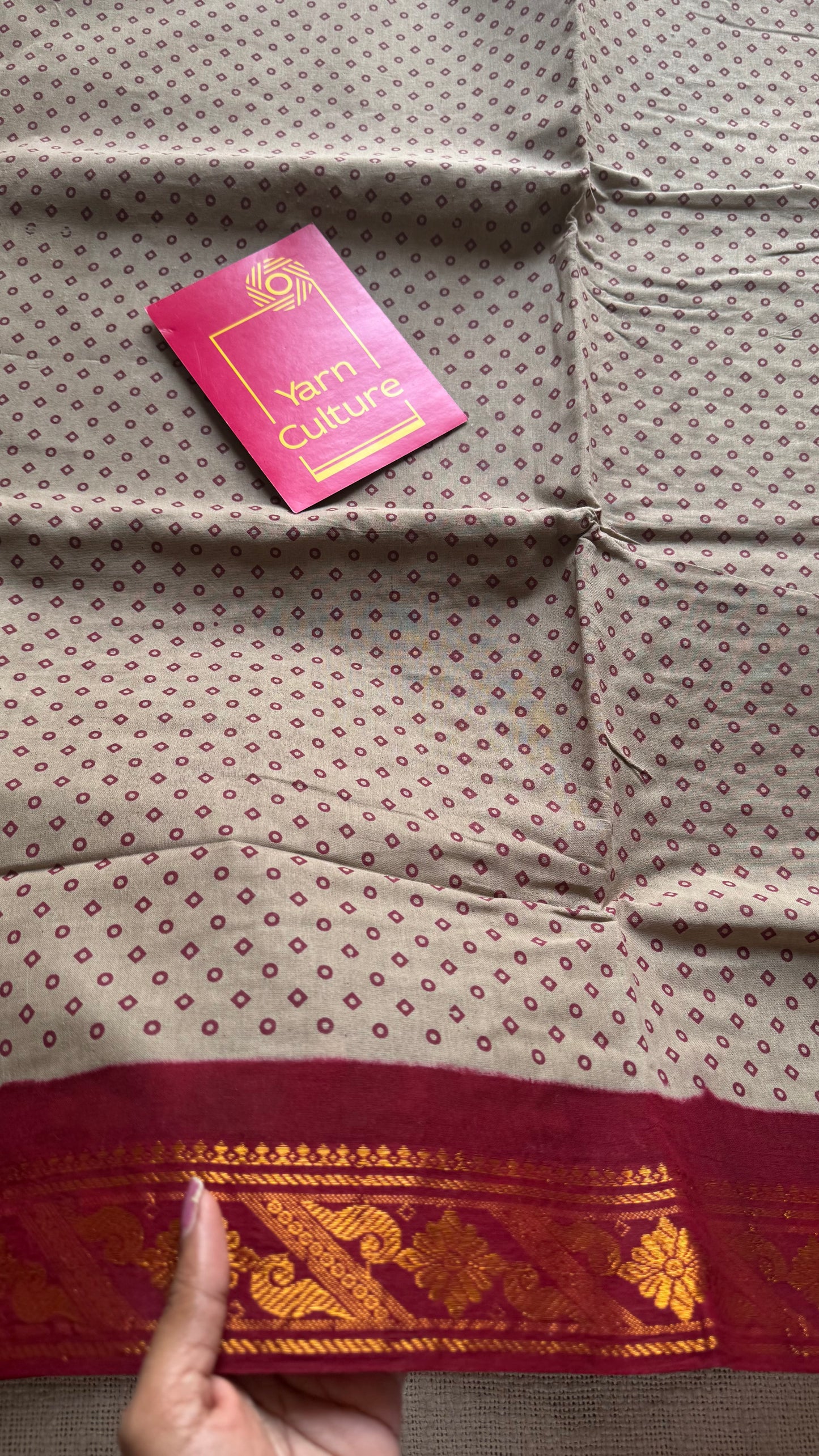 Warm grey with red, kattuchayam dyed madurai sungudi cotton saree - YCCOTNMSFE01