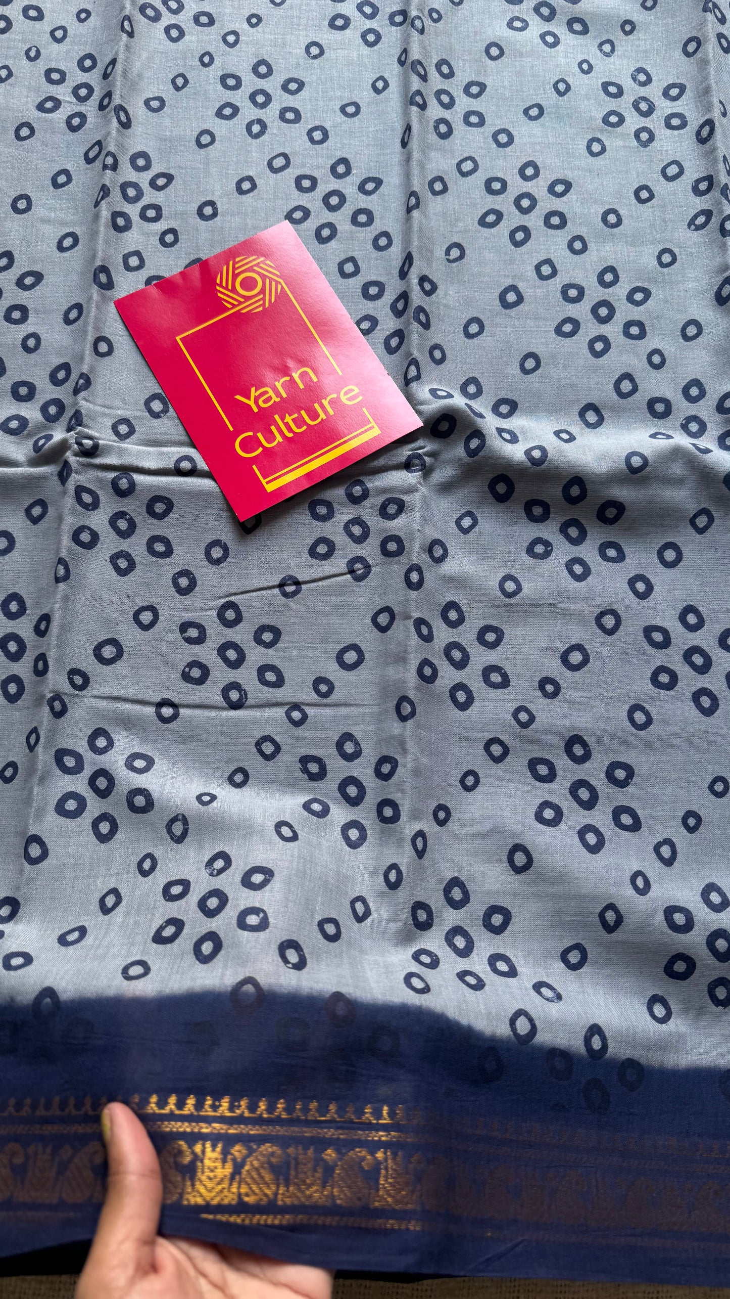 Cool grey with dark blue, motif printed, kattuchayam dyed madurai sungudi cotton saree - YCCOTNMSFE73