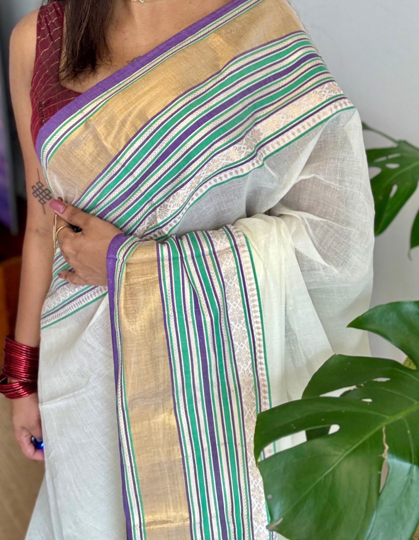 Ivory mul saree, purple, green and gold kanchi border - YCIEON29