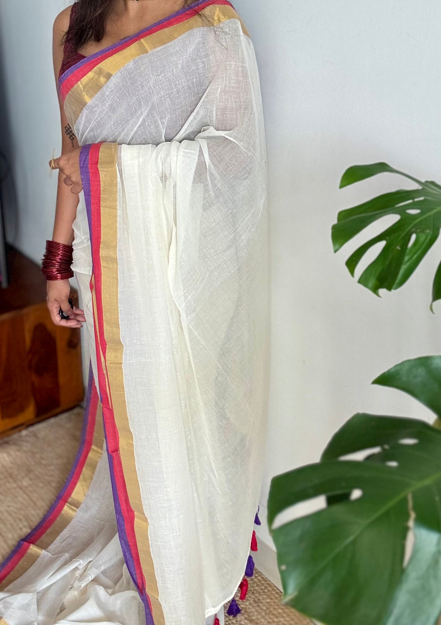Ivory mul saree, purple, red and gold border - YCIEON08