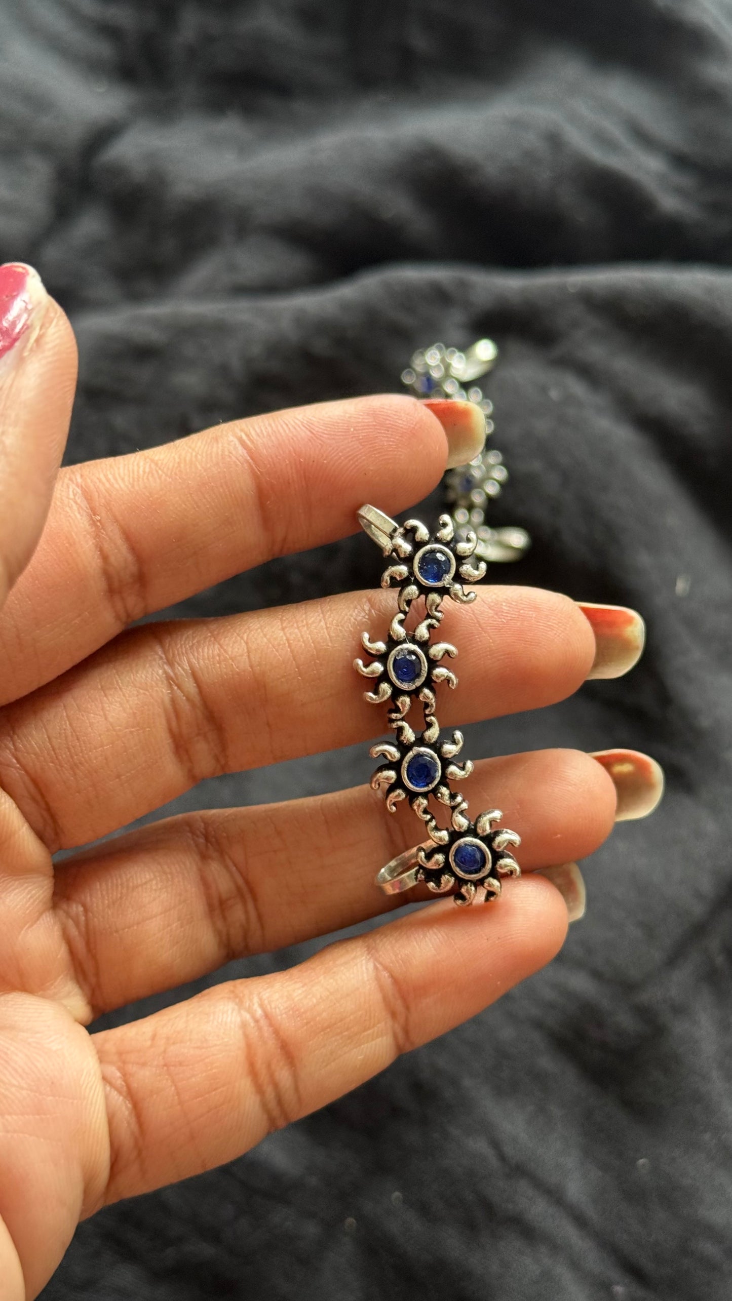 Oxidised silver, blue stone floral patterned earcuff - YCOSEC707