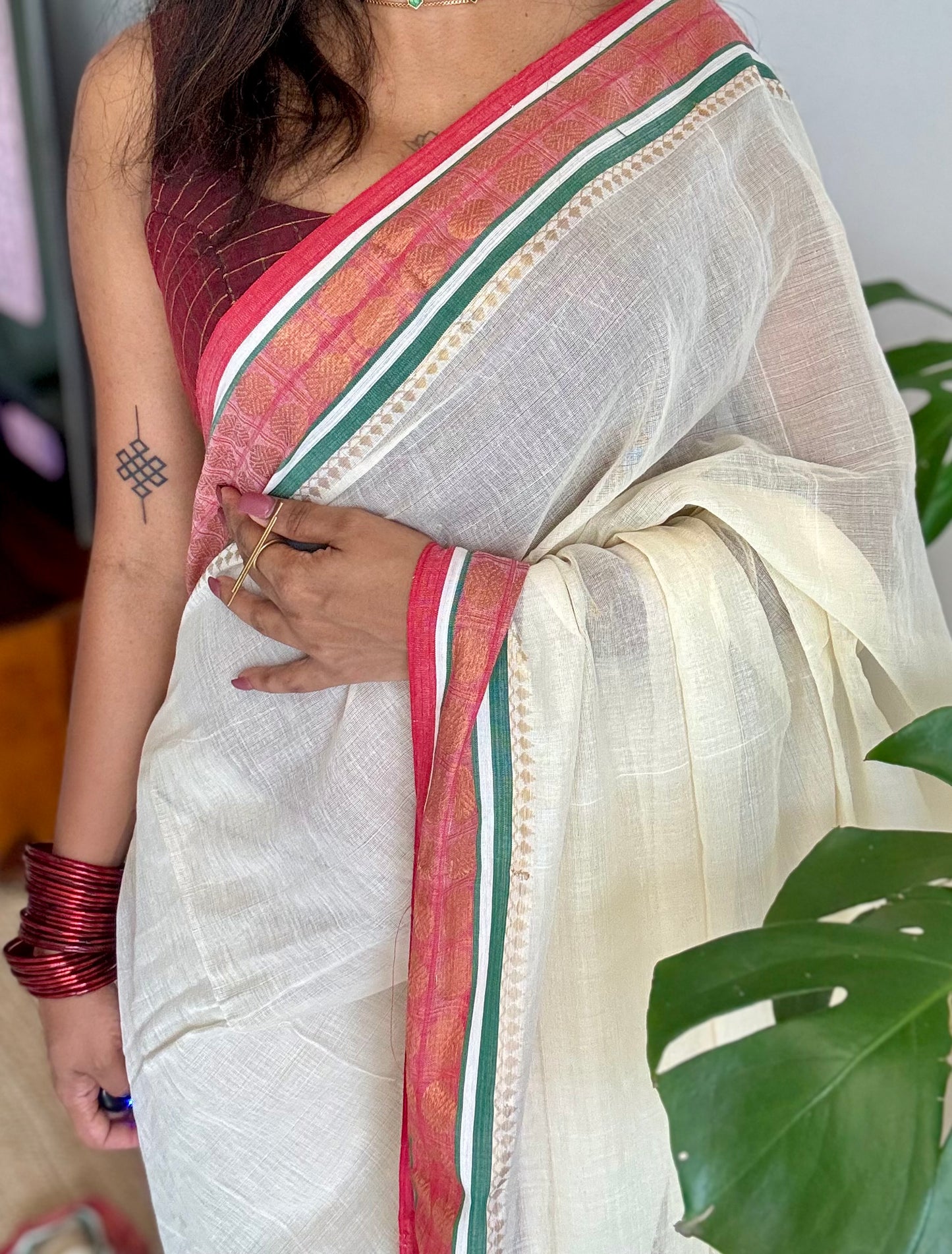 Ivory mul saree, muted red and green kanchi border  - YCIEON24