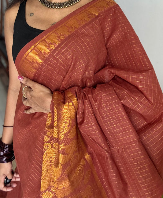 Brown with wide border, zari checkered sungudi, kattuchayam dyed madurai cotton - YCCOTNMSAP112