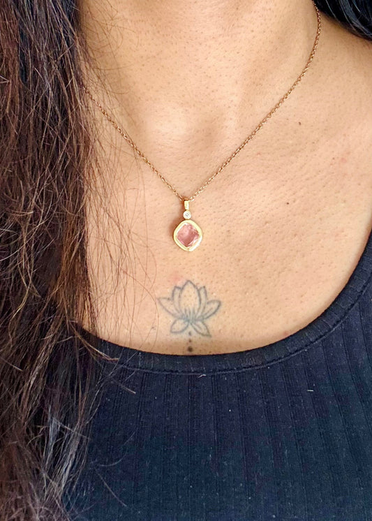 Gold plated chain, pink stone pendant - YCGPC245