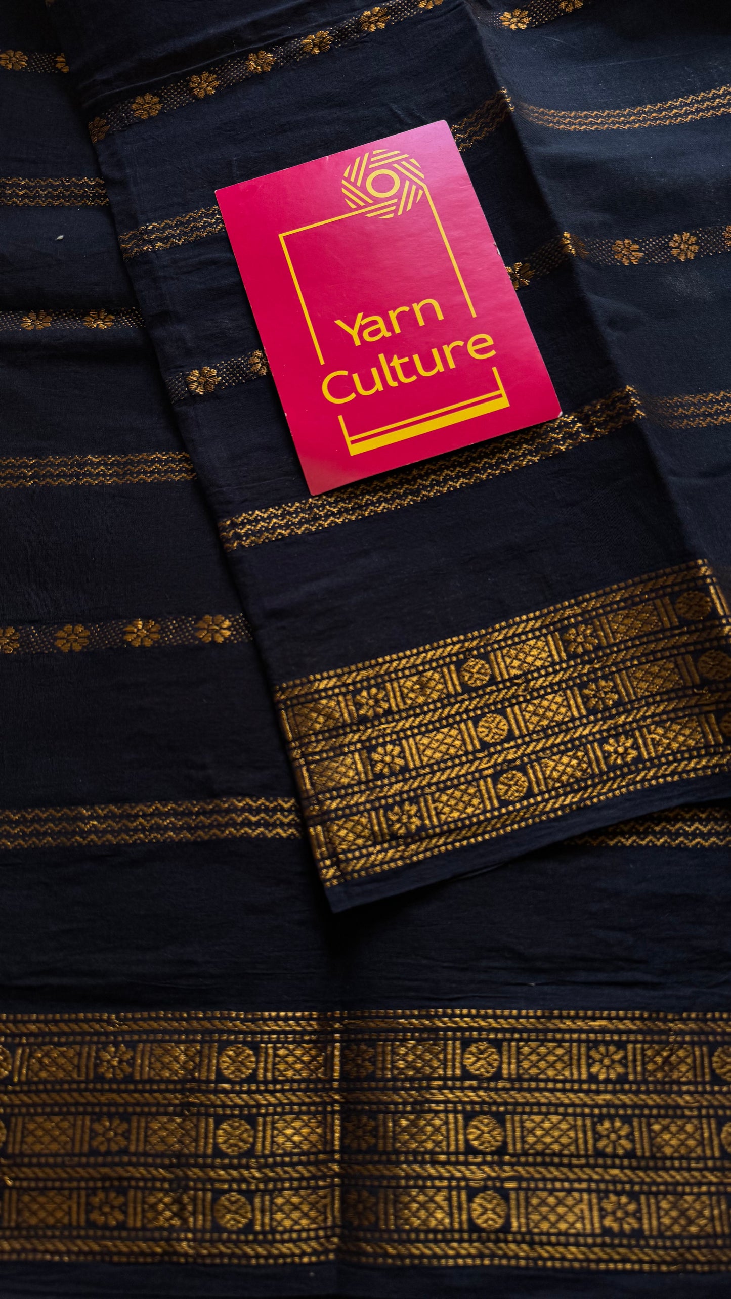 Black floral patterned velthaari, kattuchayam dyed madurai cotton saree  - YCCOTNMSAP215