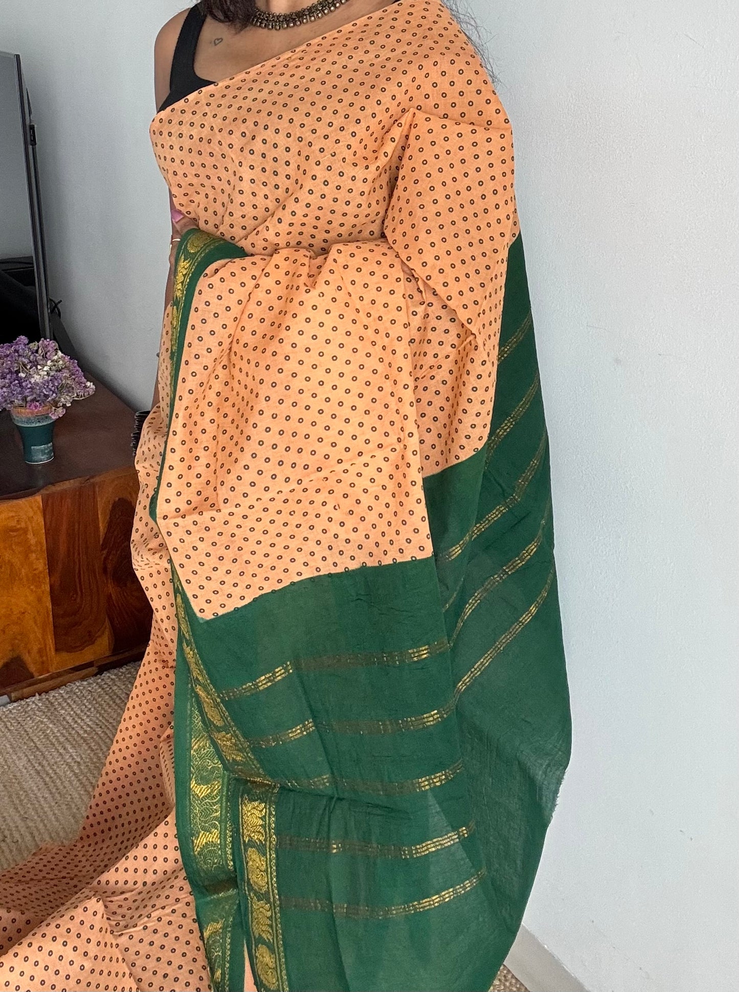 Peach with green, kattuchayam dyed madurai sungudi cotton saree - YCCOTNMSFE03