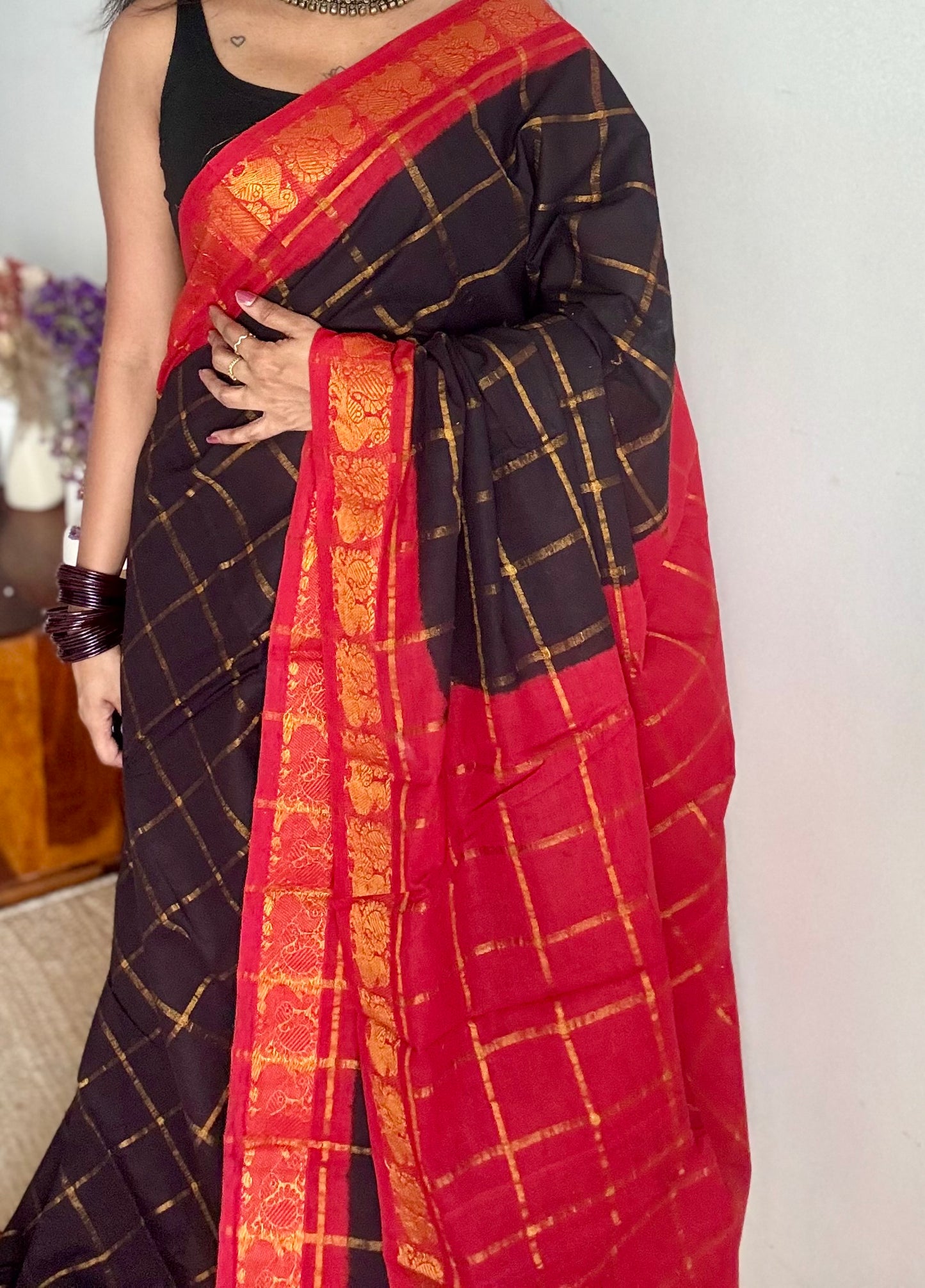 Black with red pavithra kattam sungudi, madurai cotton - YCCOTNMSAP142