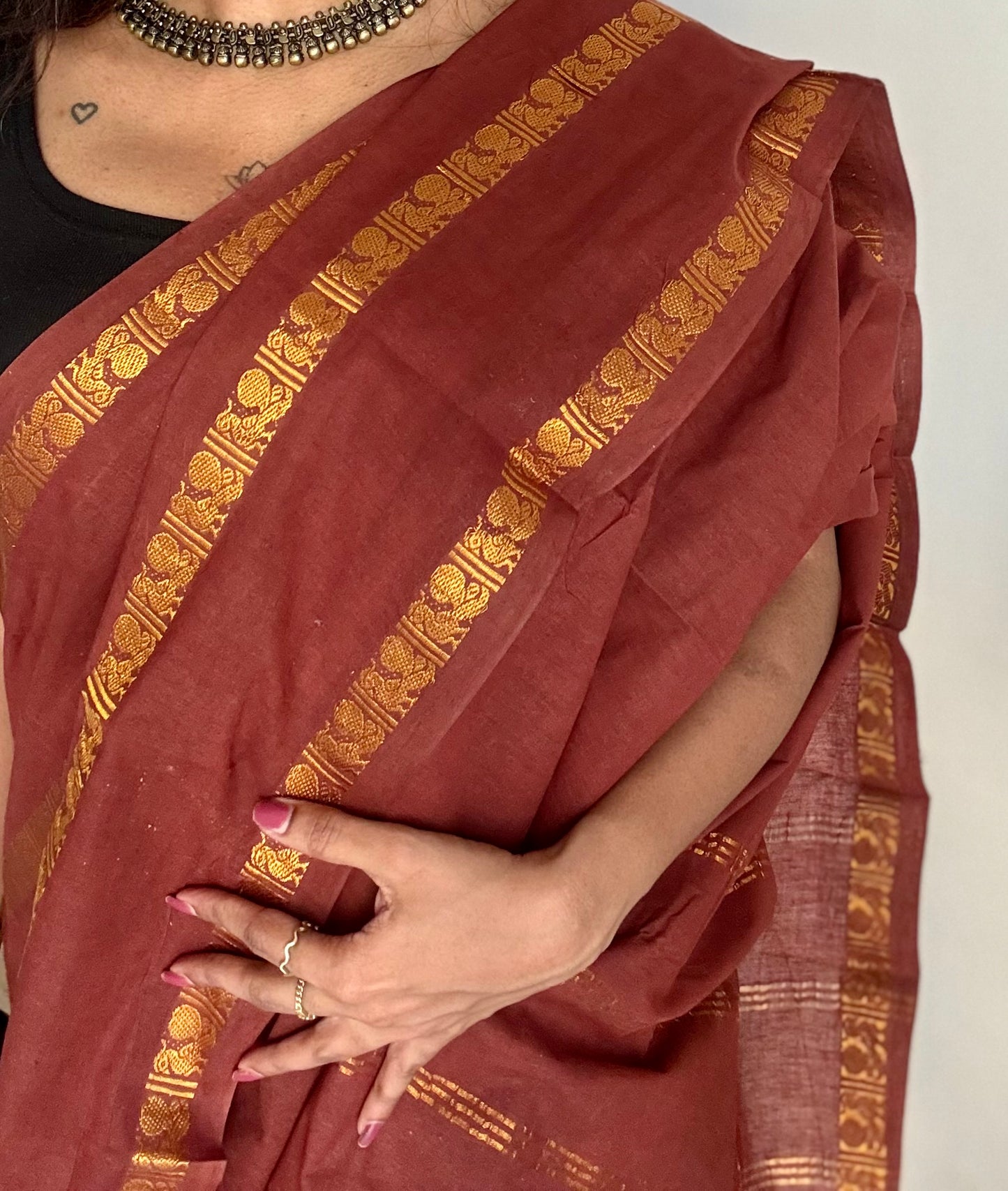 Brown rettaipettu peacock gap border, kattuchayam dyed madurai cotton saree  - YCCOTNMSAP96