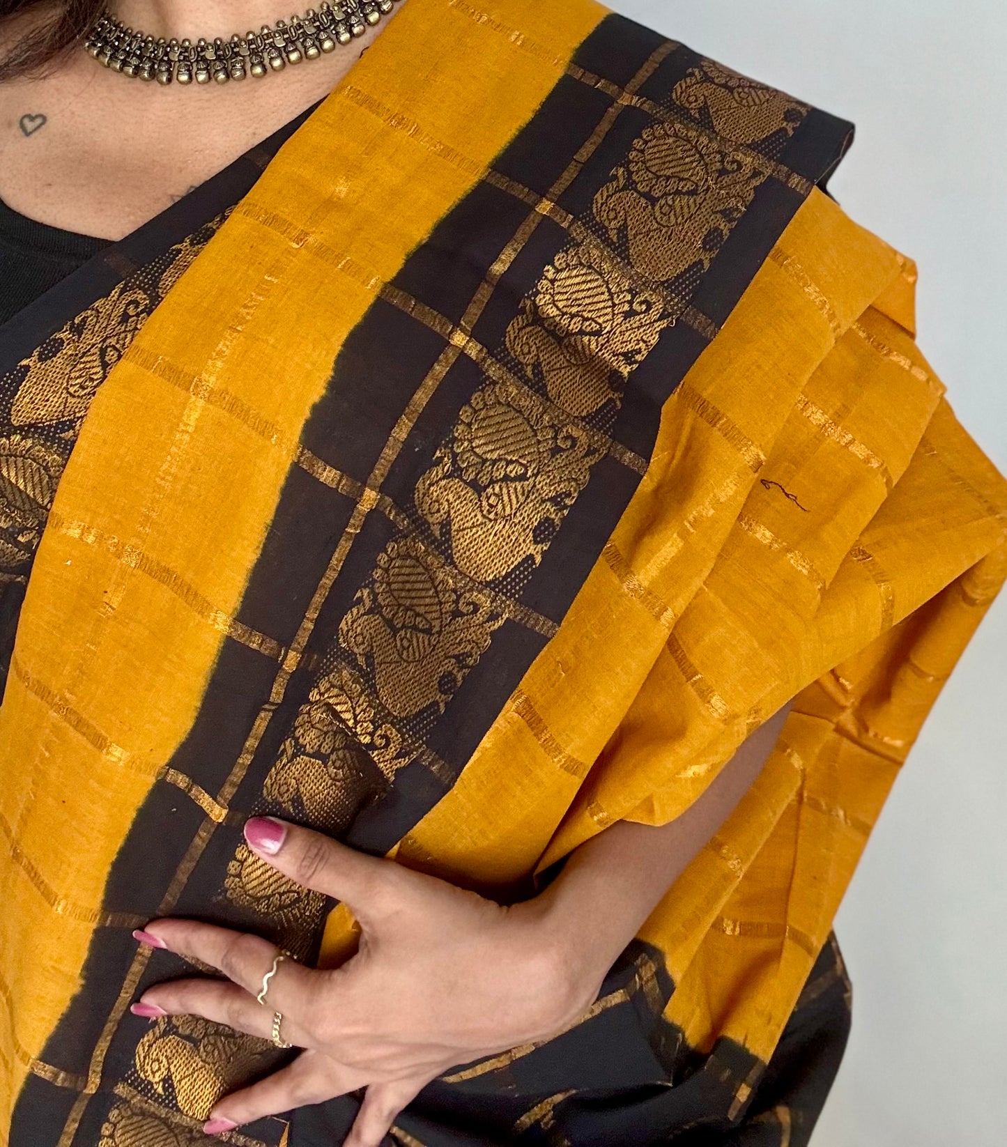 Turmeric yellow with black pavithra kattam sungudi, madurai cotton - YCCOTNMSAP141