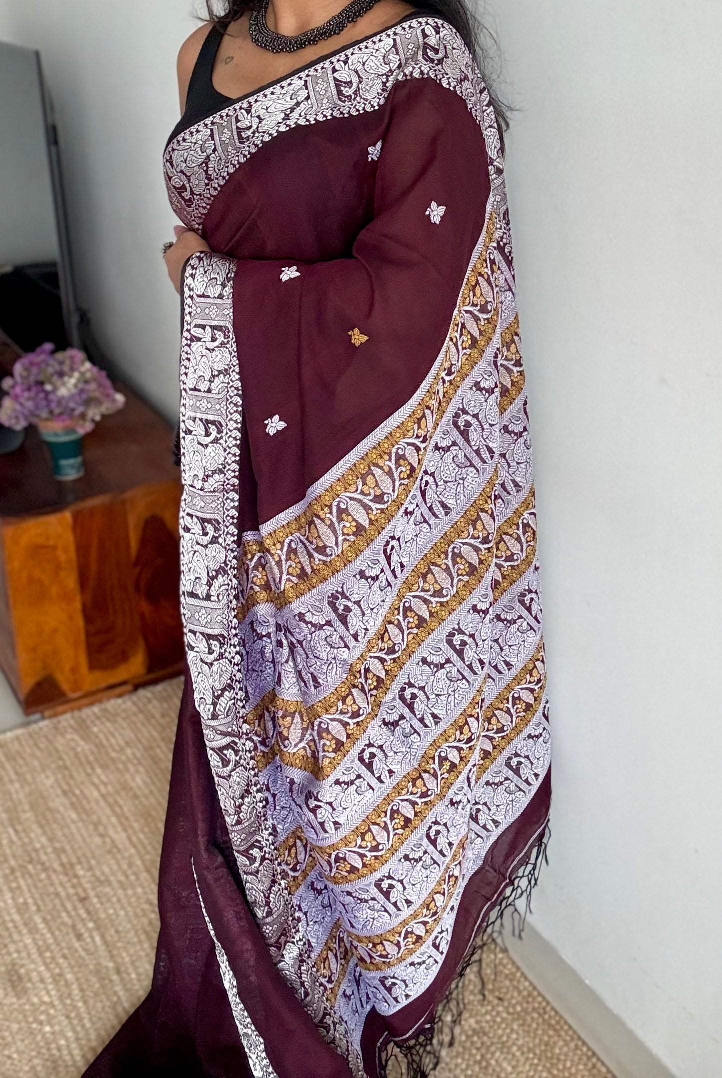 Coffee brown with white, Baluchari-inspired soft cotton handwoven saree - YCHOTEBCJA229
