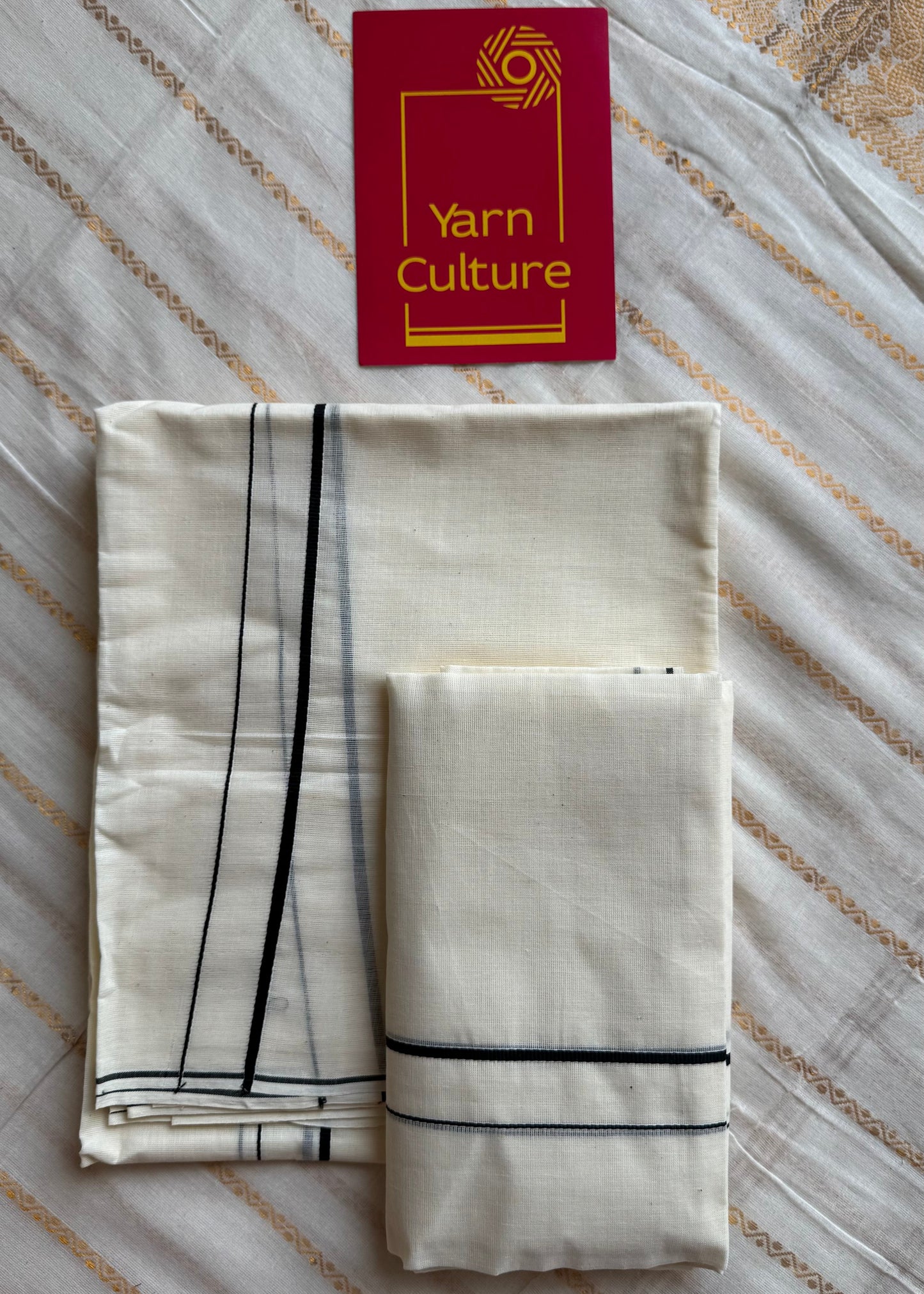 Set mund, kambikkara (thin border) with black coloured lines - YCIEON131