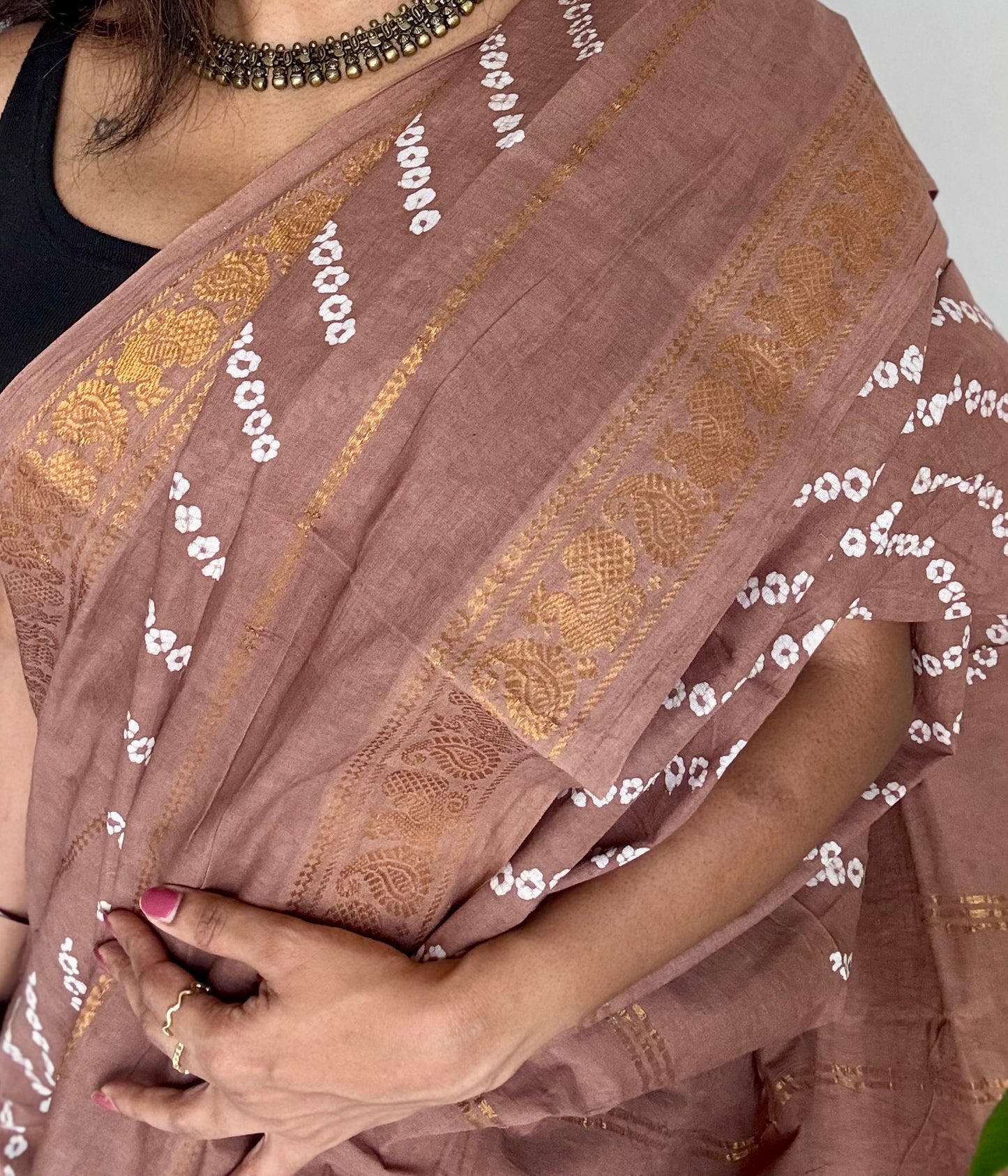 Earthy brown, wax dot printed sungudi, kattuchayam dyed madurai cotton - YCCOTNMSAP158