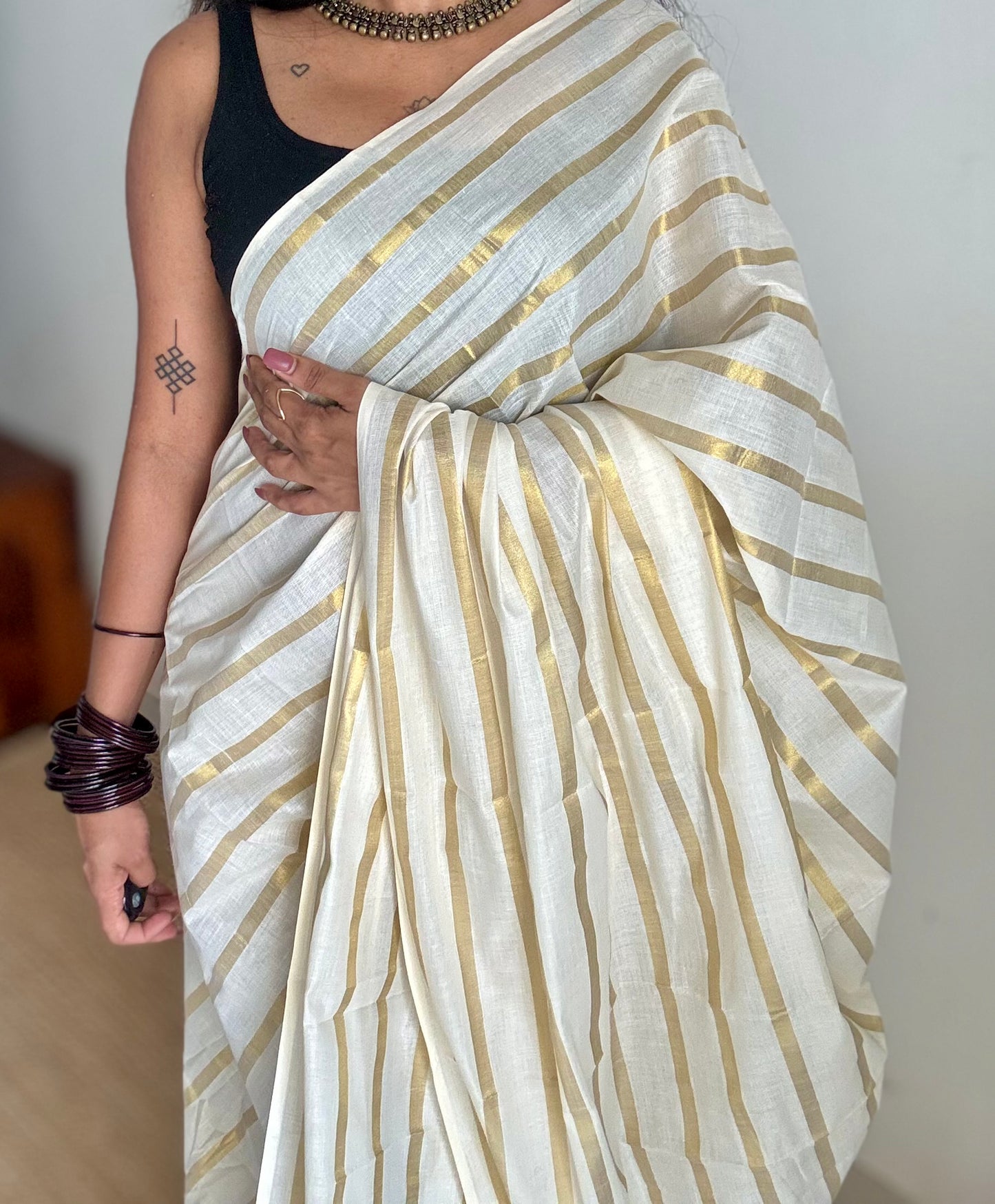 Ivory and gold soft cotton kasavu saree, broad gold stripes - YCIEON81