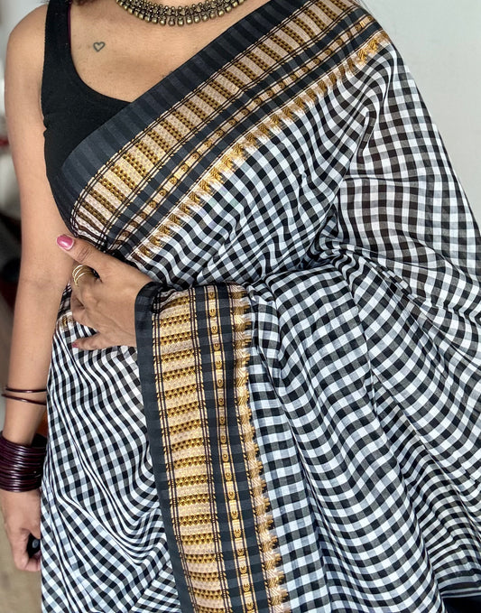 llkal black and white checks with chikki paras border, soft cotton - YCLOKICAP232