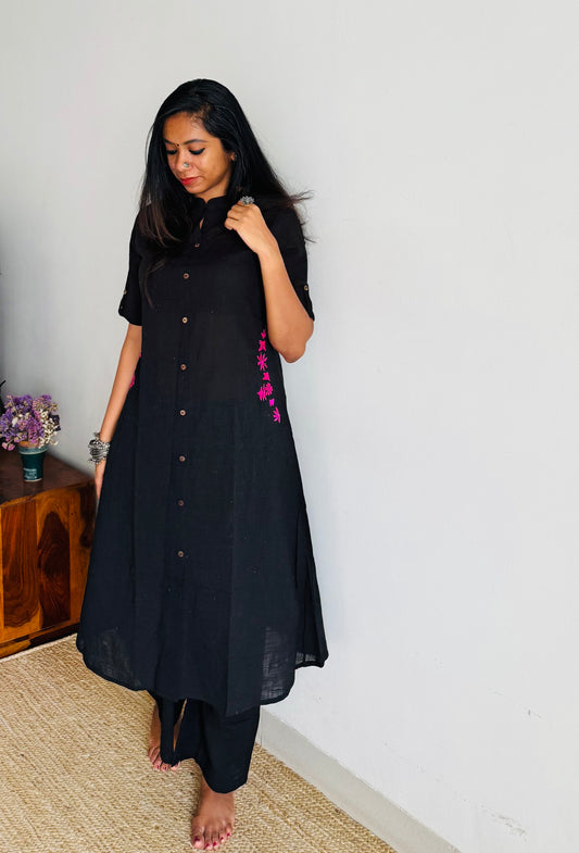 Black cotton collared stitched kurta co-ord set, elbow sleeves - YCSEBPSFE241