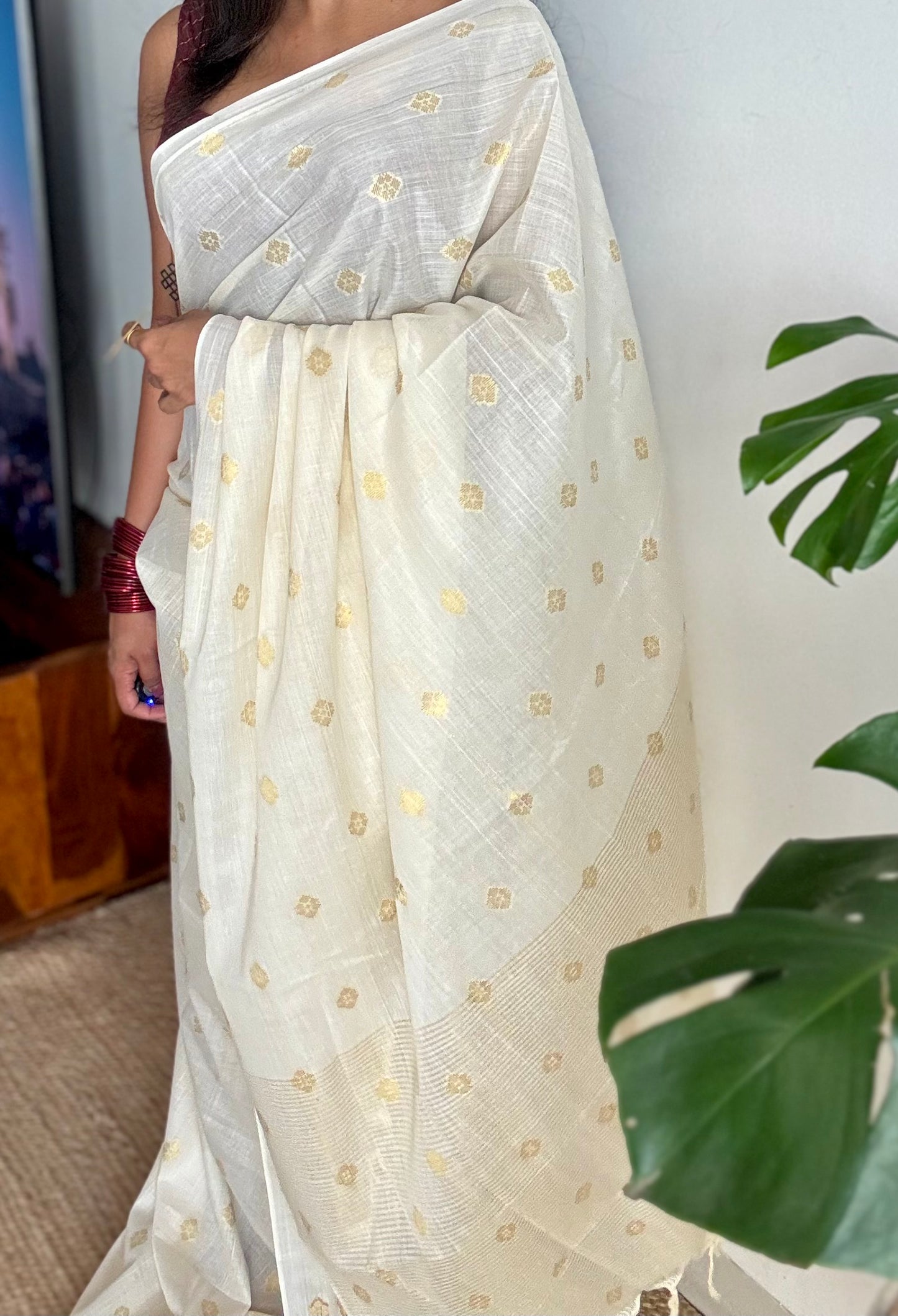 Ivory and gold kerala saree with woven buttas, striped pallu - YCIEON43