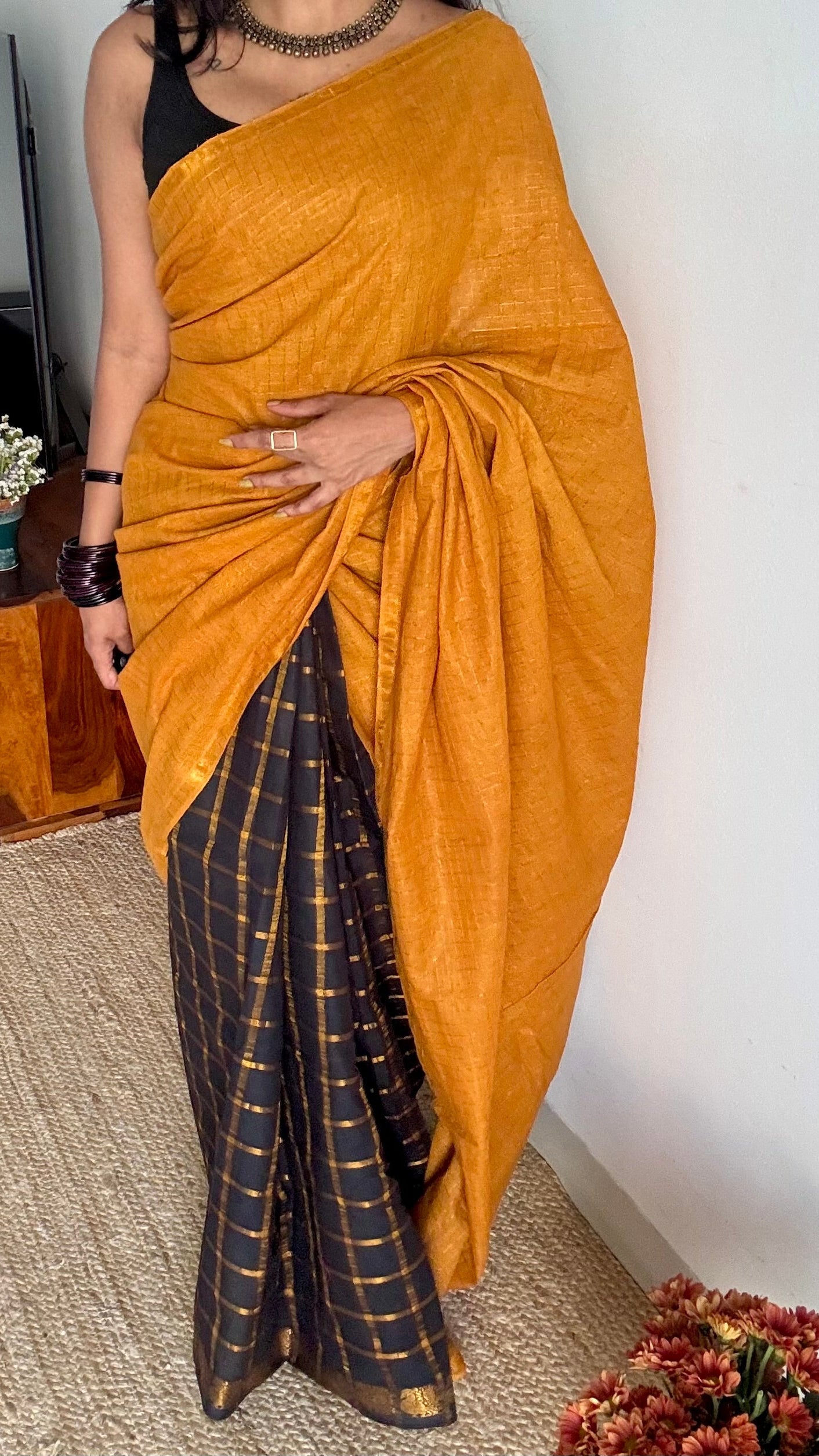 Minmini (மின்மினி) : yellow with black, sungudi cotton - YCENOID07