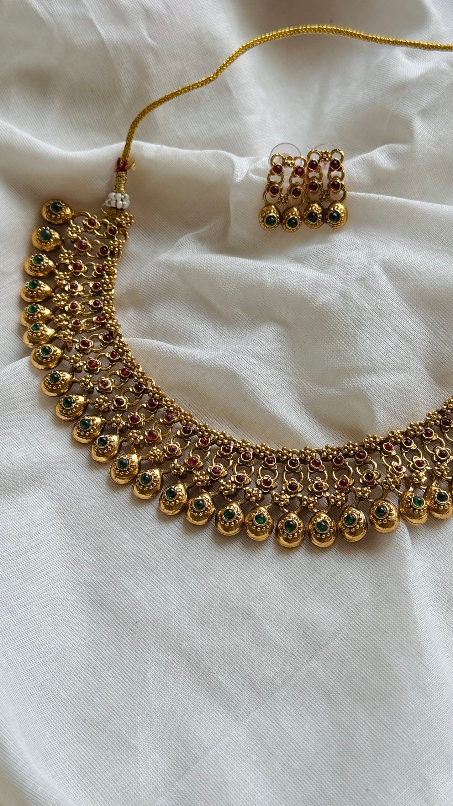 Three layered neckpiece, red and green beads, with earrings - YCGPNP740