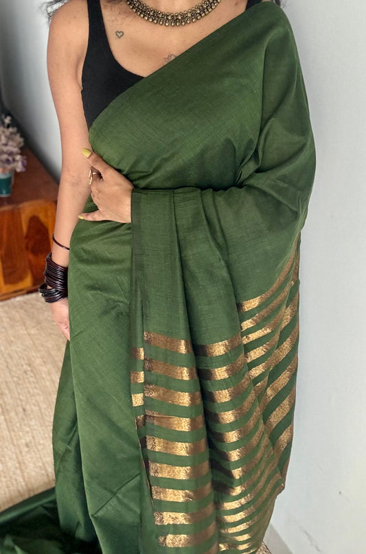 Green khadi with antique gold pallu - YCBCKZPSE02