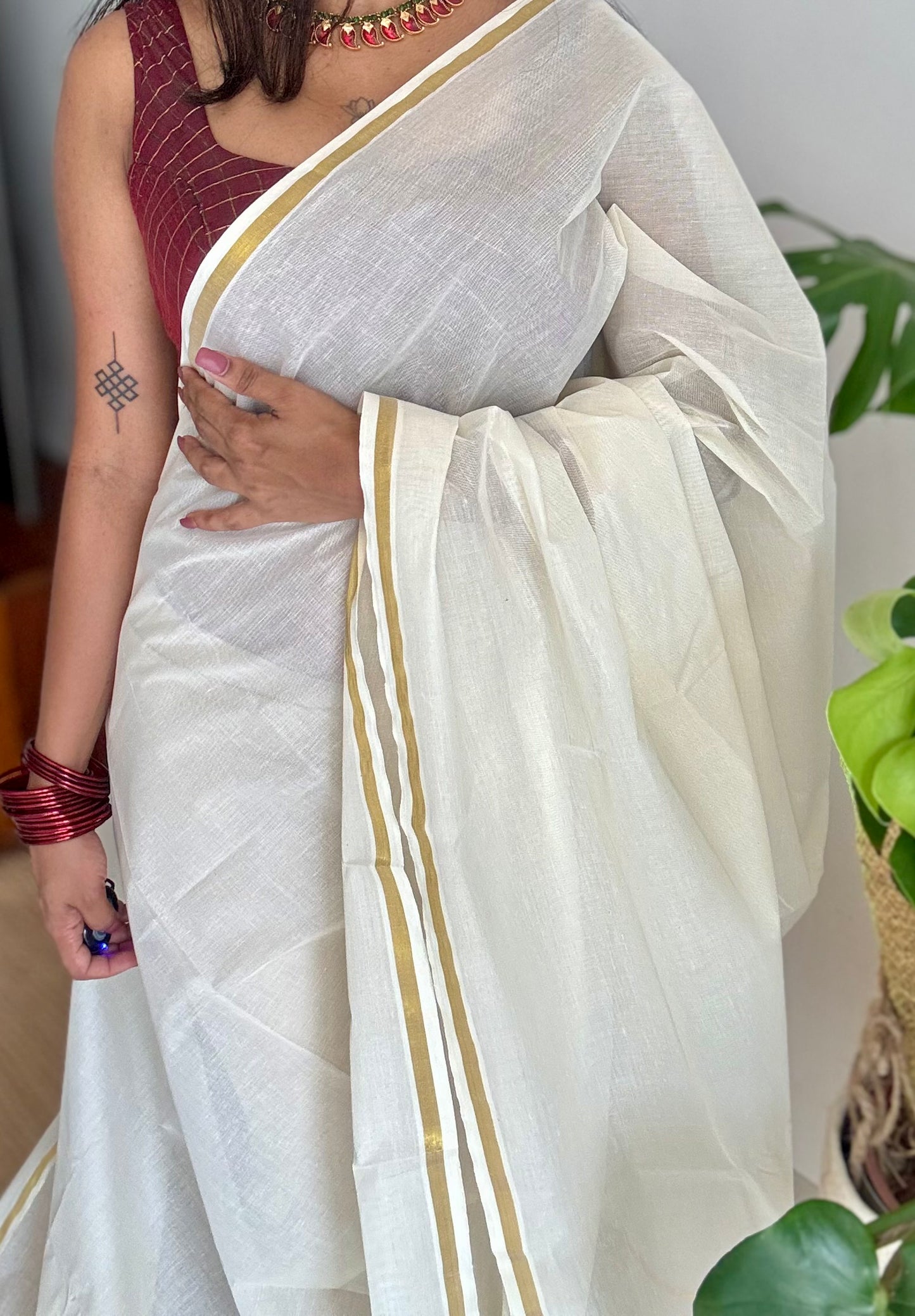Ivory and gold soft cotton kasavu saree, thin gold border - YCIEON69