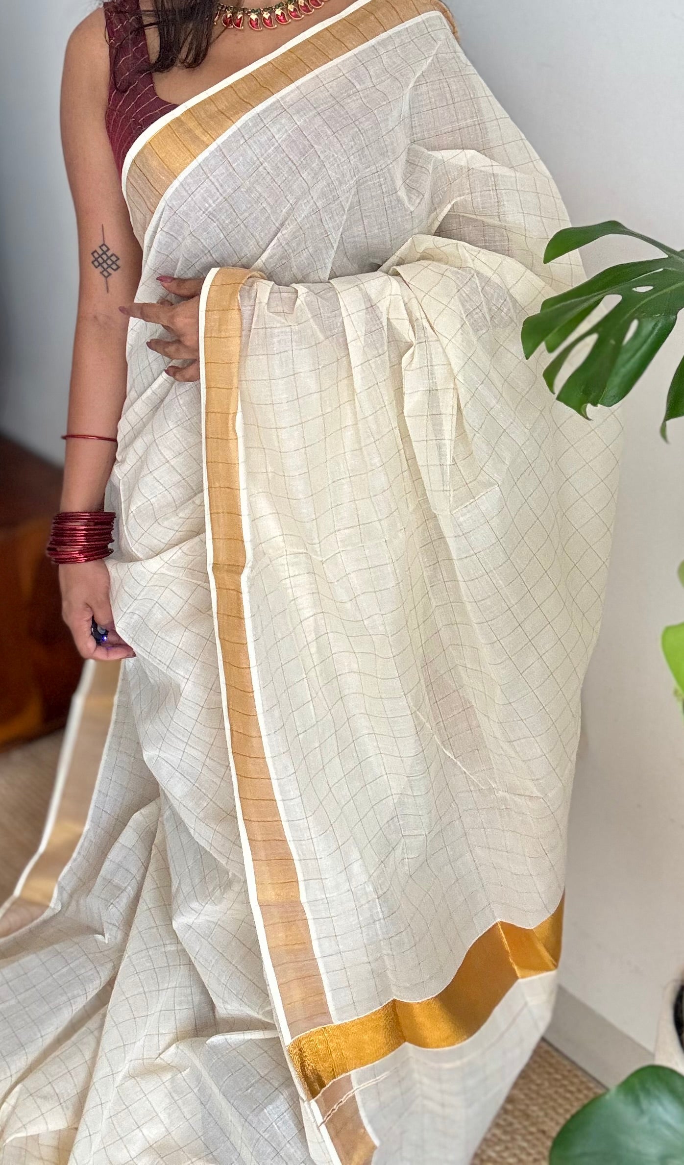 Ivory and gold soft cotton kasavu saree, checks - YCIEON79