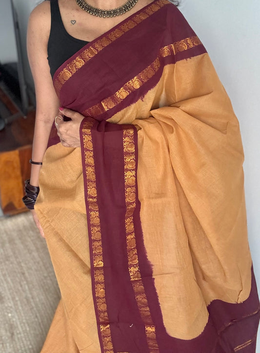 Sandal with dark maroon sungudi, kattuchayam dyed, madurai cotton - YCCOTNOCSC13