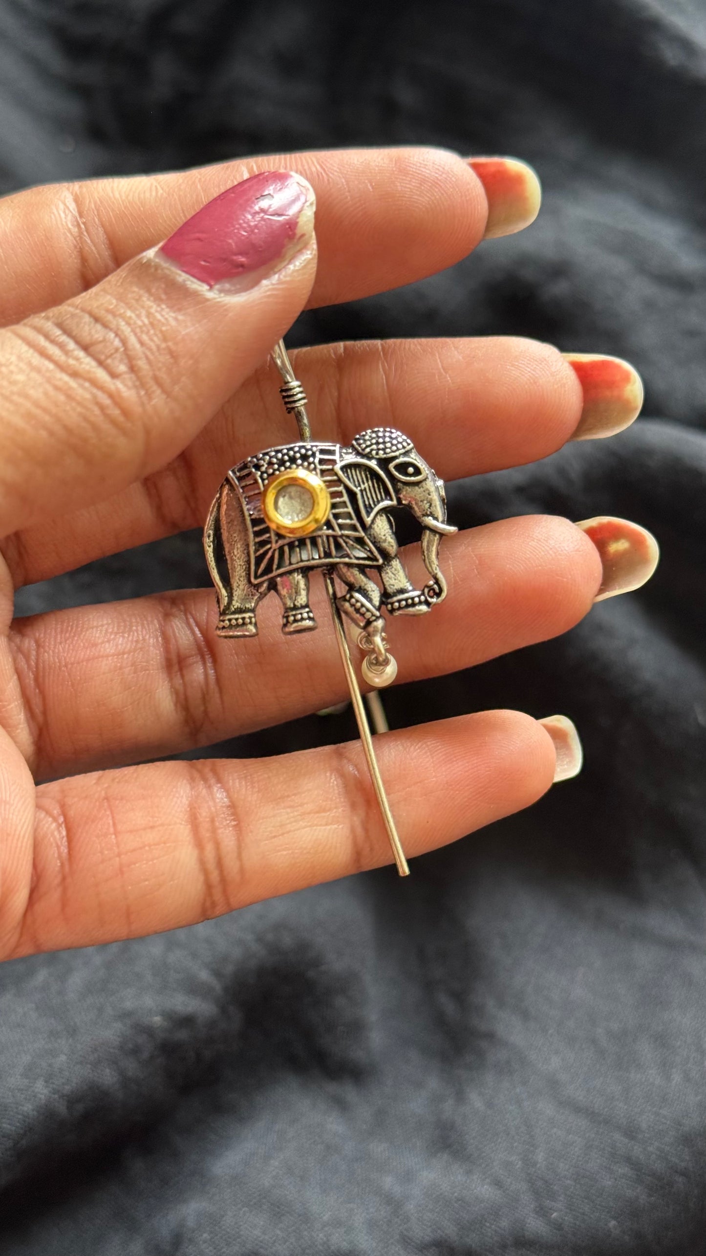 Oxidised silver, elephant earcuff, clip-on - YCOSEC703