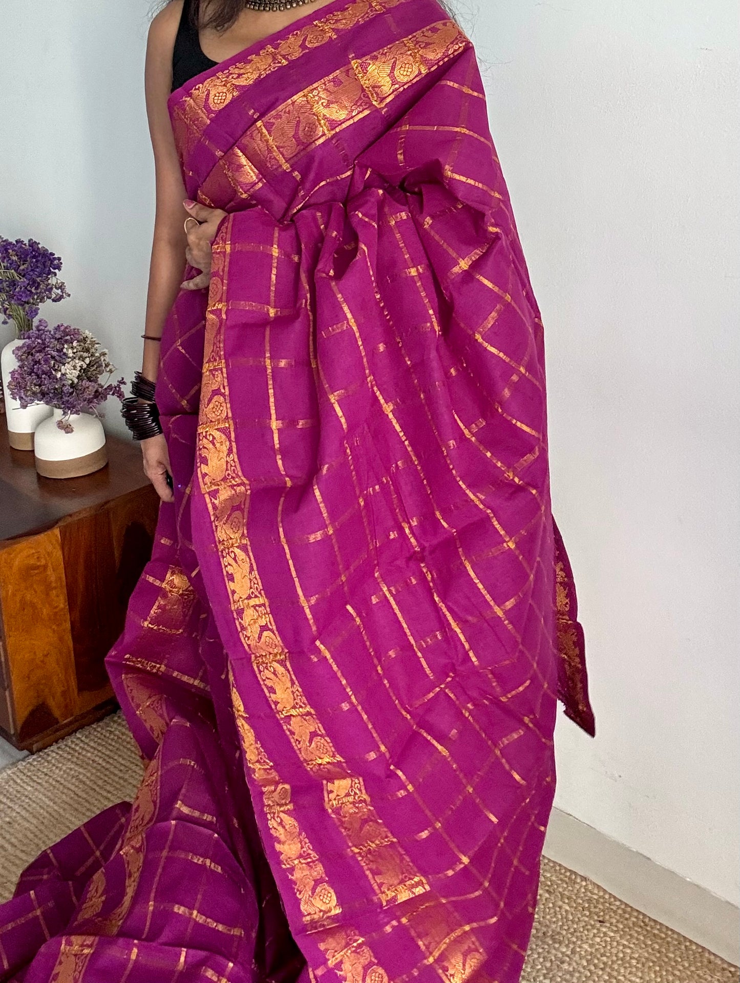 Purple pink (vadamalli) pavithra kattam with motif double border, kattuchayam dyed madurai cotton saree - YCCOTNMSAP179