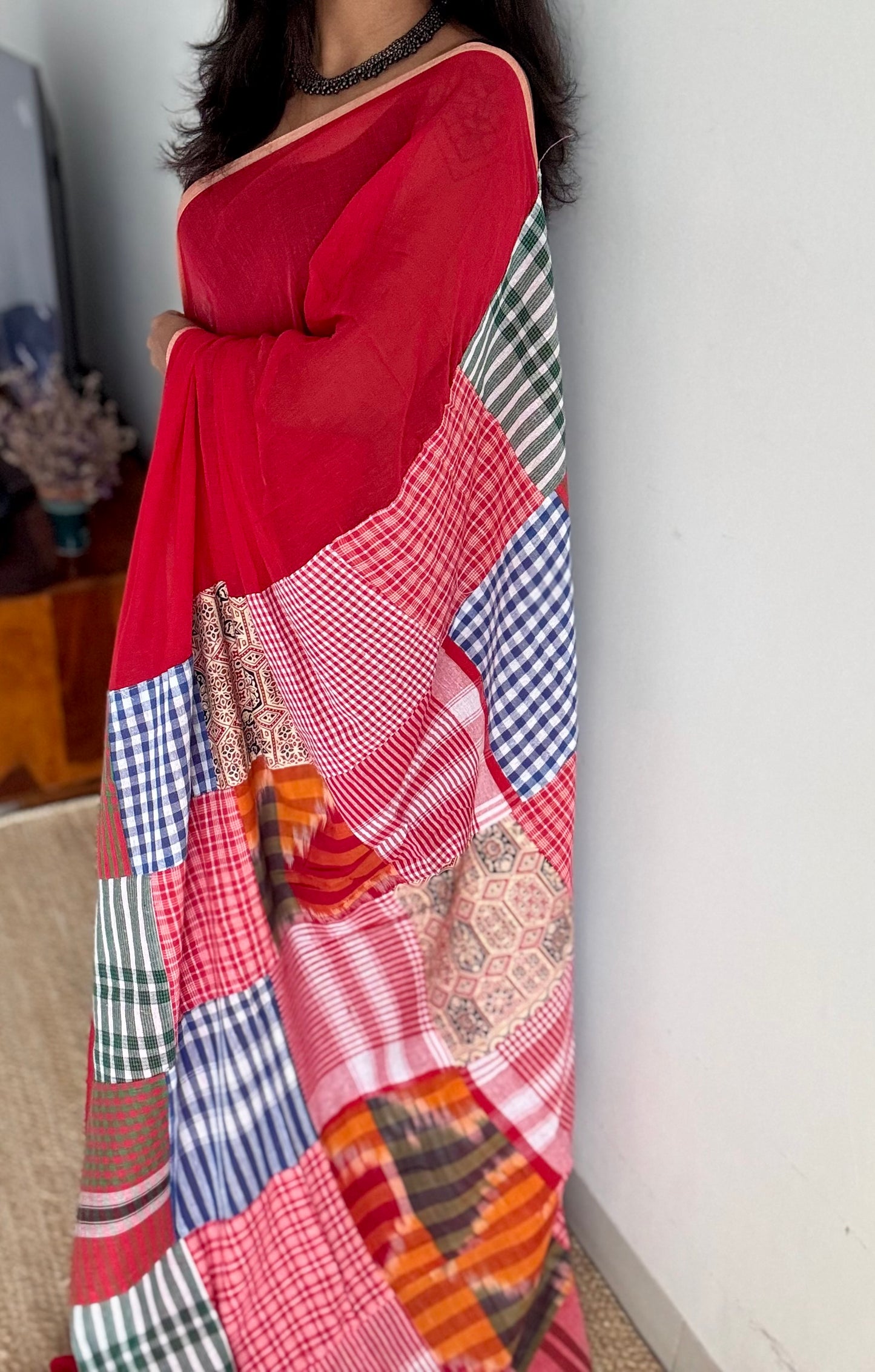 Red mul saree with patchwork on pallu - YCBCAUMCP01