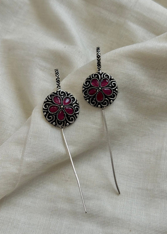 Oxidised silver, maroon stone, round floral earcuff - YCOSEEC297