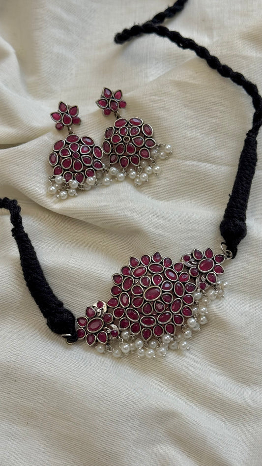 Black thread choker, ruby stones  - YCOSNP306