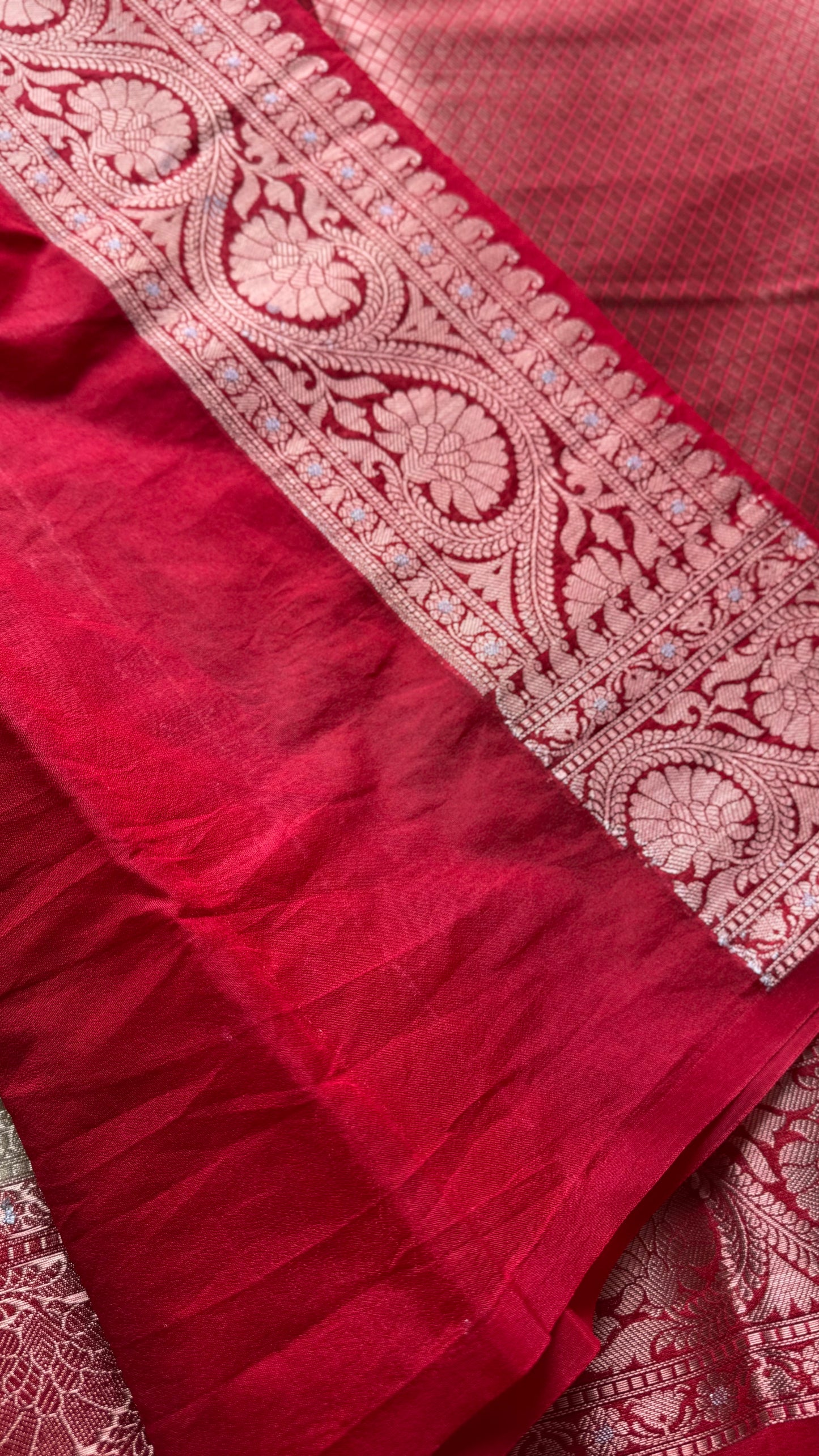 Cream with red contrast borders, banarasi semi georgette - YCBCDP19