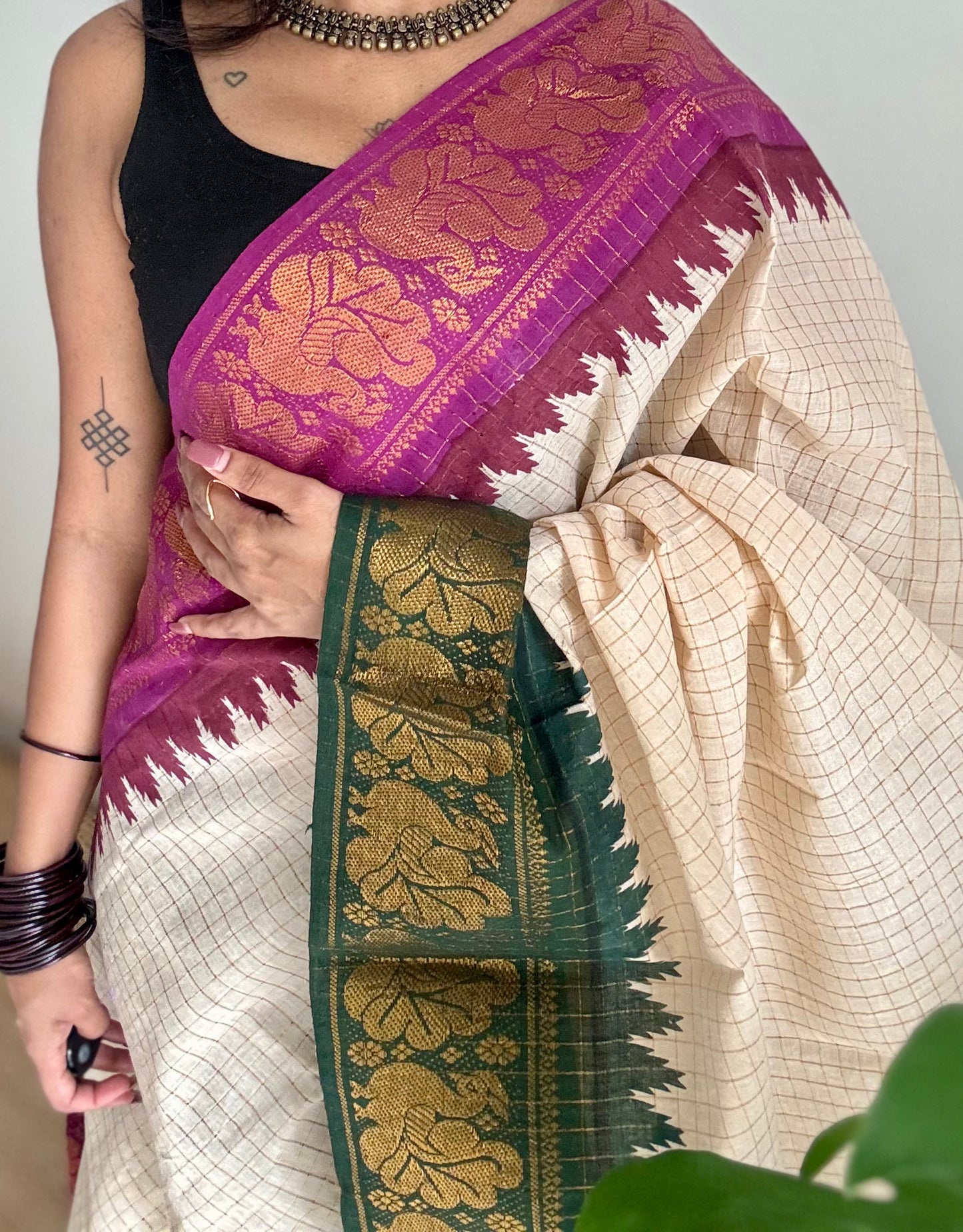 Sungudi cotton checks, ivory gold base, magenta and dark green dual tone border, soft cotton - YCCOTNMSJUL07