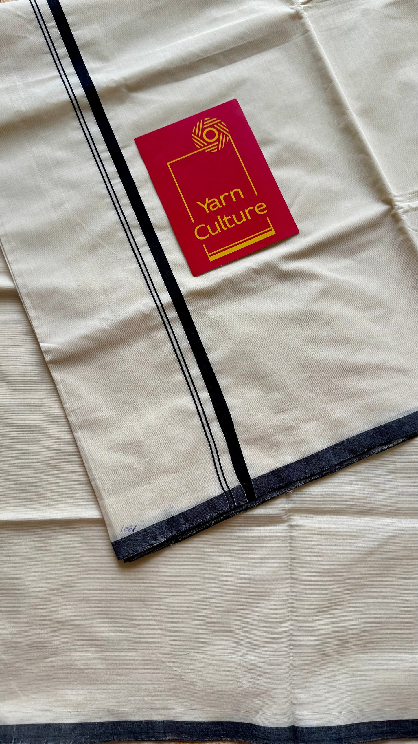 Handloom, woven in Chendamangalam Looms, ivory with black puliyilakkara soft cotton saree - YCIEON148