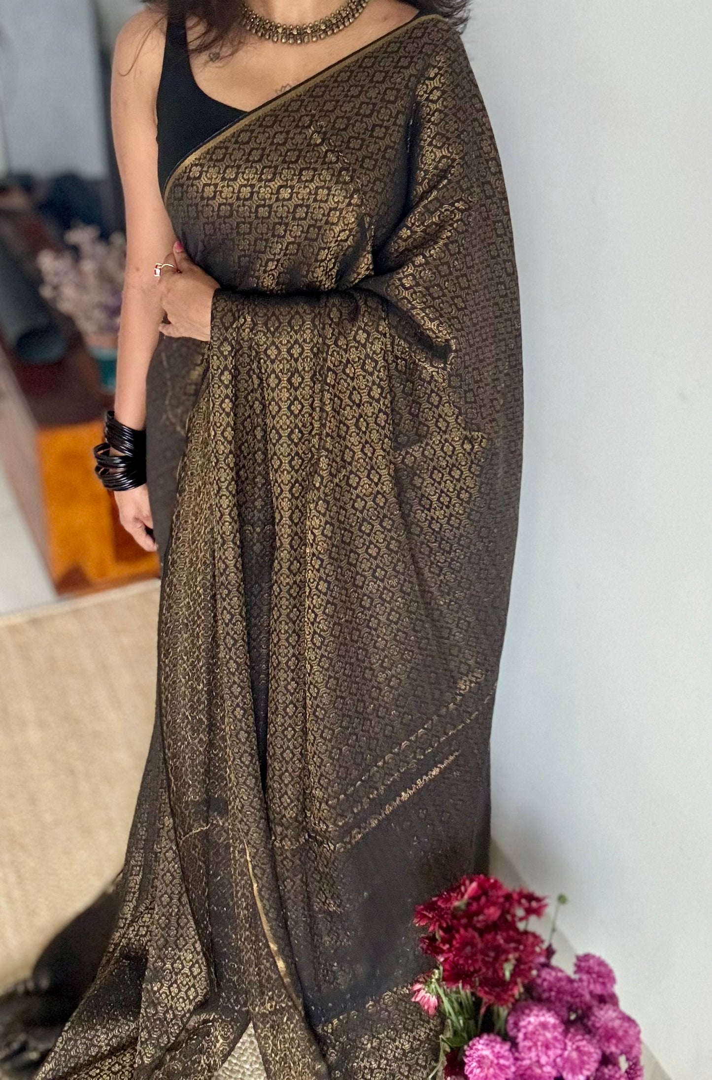 Black and gold brocade pattern in mul - YCBCFEJUBM12