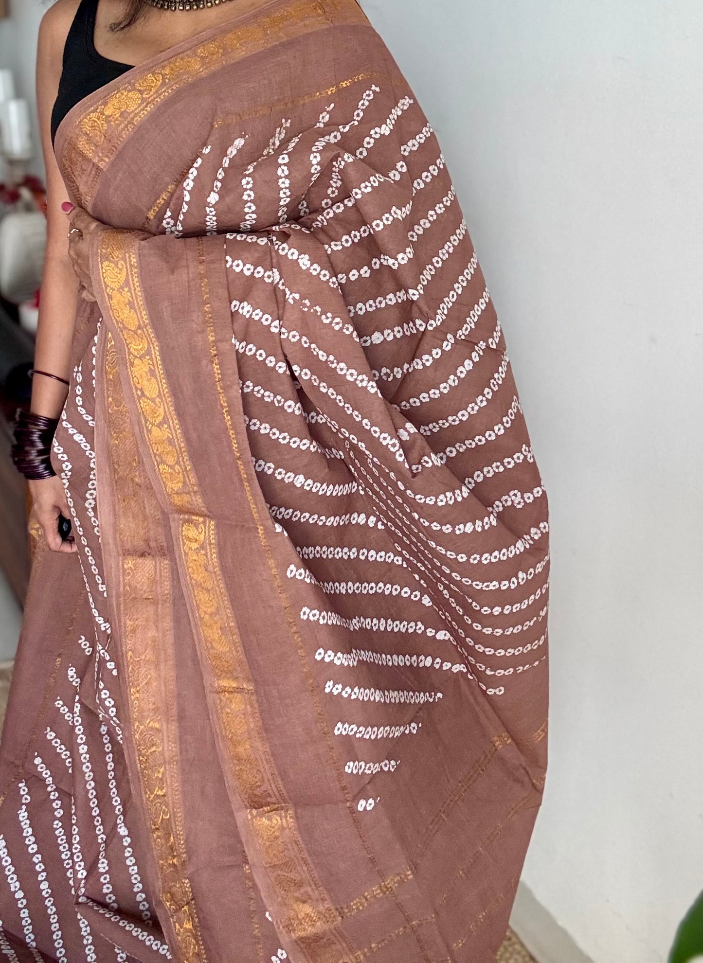 Earthy brown, wax dot printed sungudi, kattuchayam dyed madurai cotton - YCCOTNMSAP158