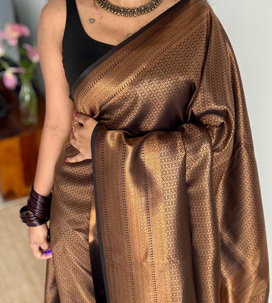 Black, antique gold zari, semi-silk - YCDOSOCSS08
