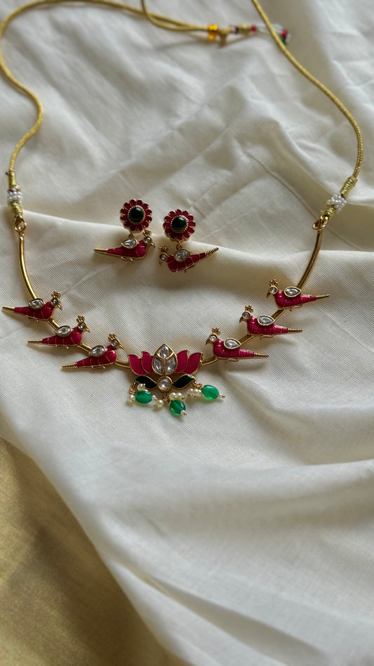 Parrot lotus hasli neckpiece, with earrings - YCAGC241