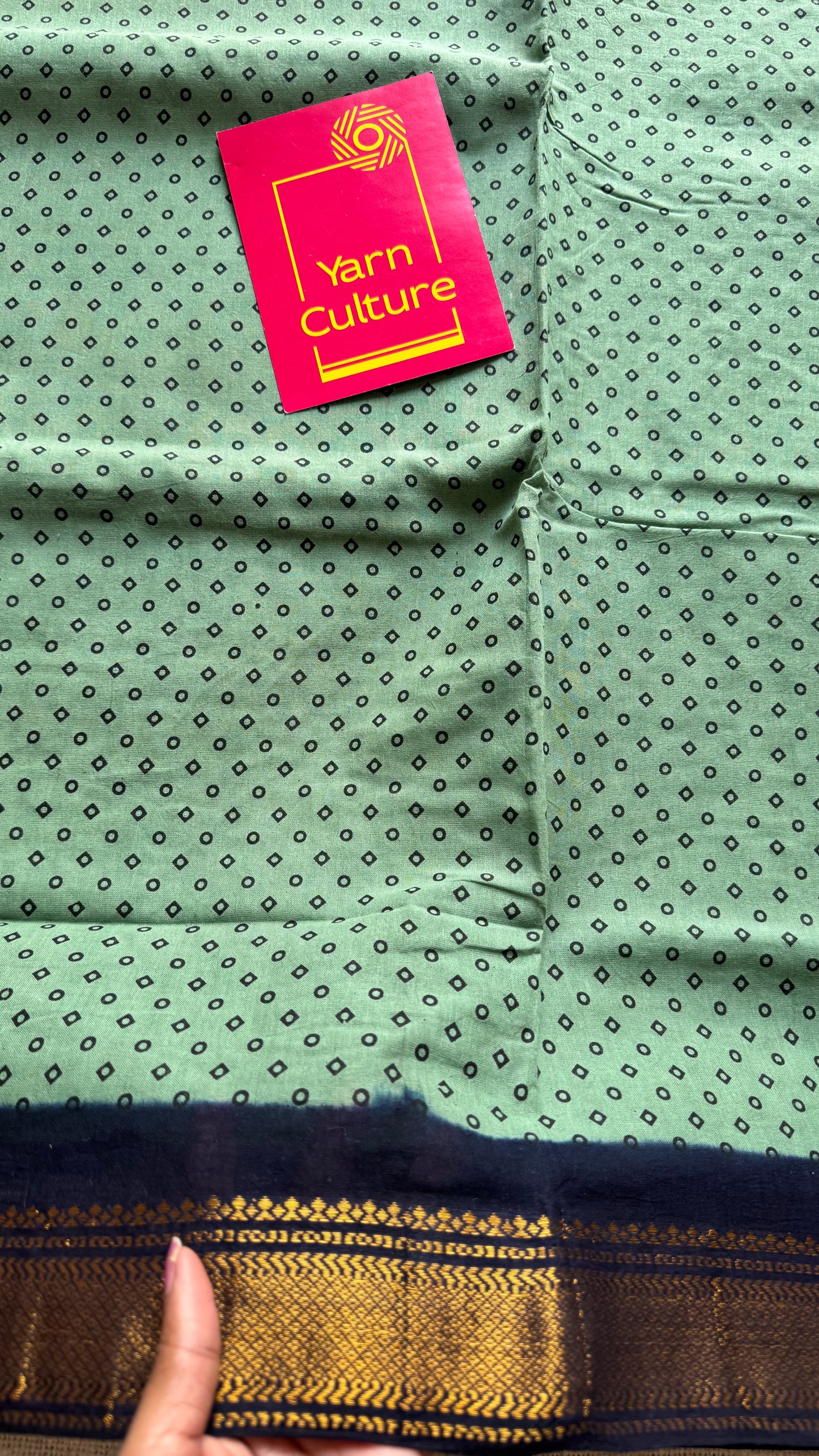 Pista green with navy blue, kattuchayam dyed madurai sungudi cotton saree - YCCOTNMSFE02