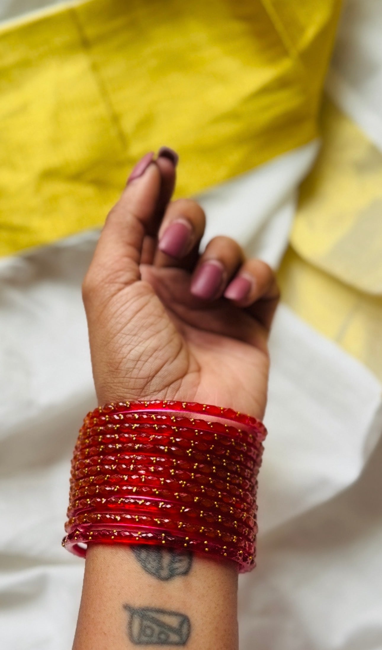 Red raindrop glass bangles, set of 12 - YCBANGL845