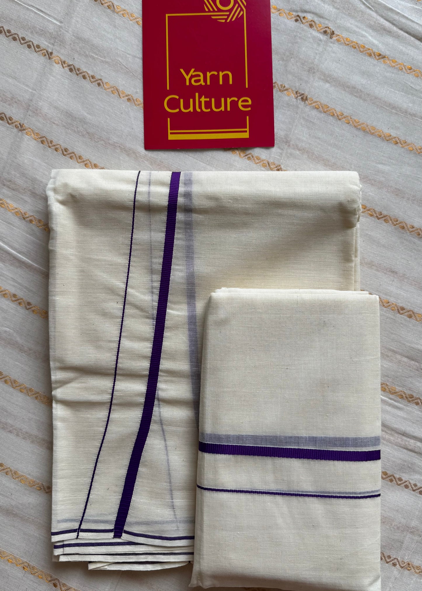 Set mund, kambikkara (thin border) with purple coloured lines - YCIEON135