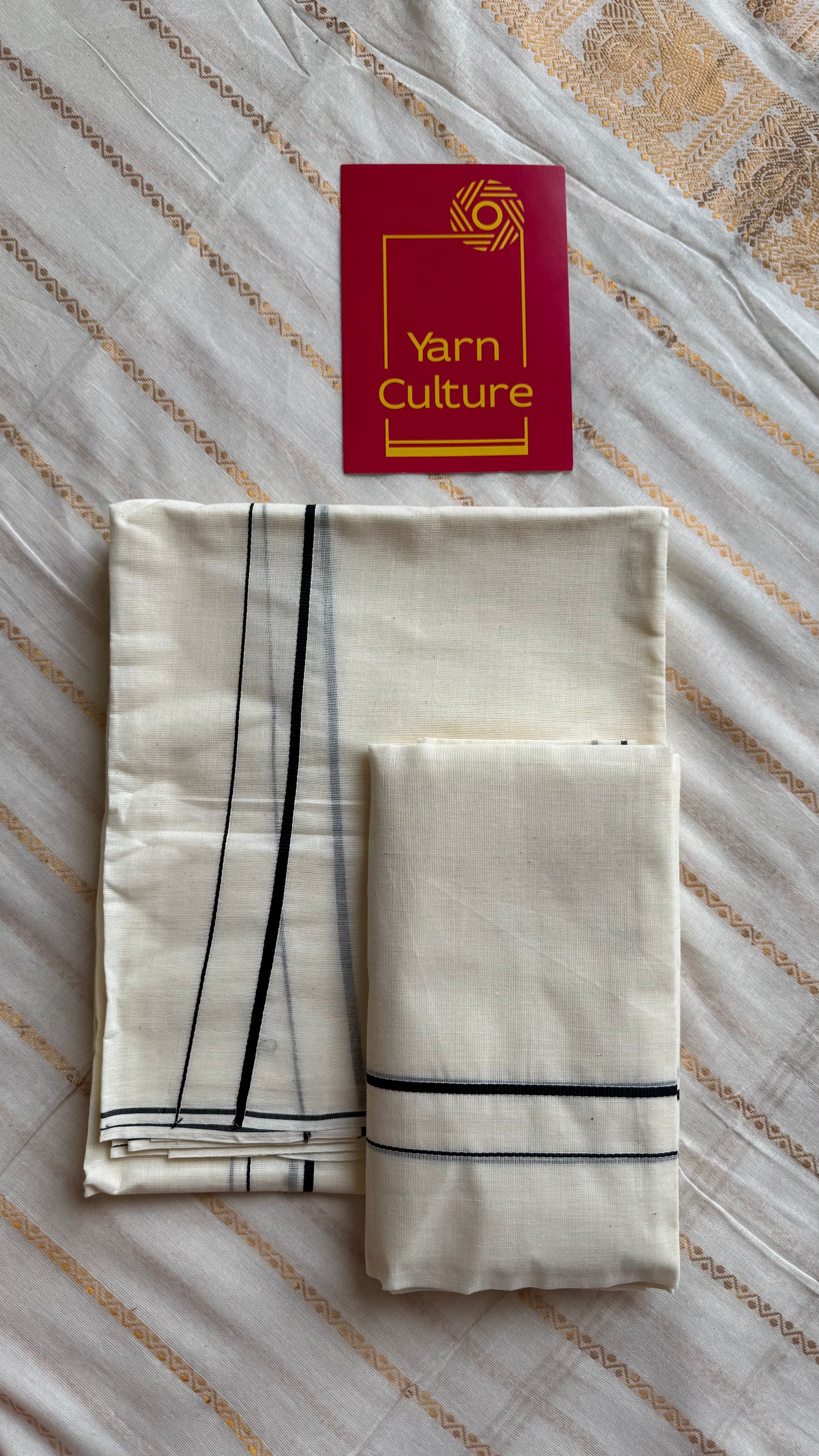 Set mund, kambikkara (thin border) with black coloured lines - YCIEON131