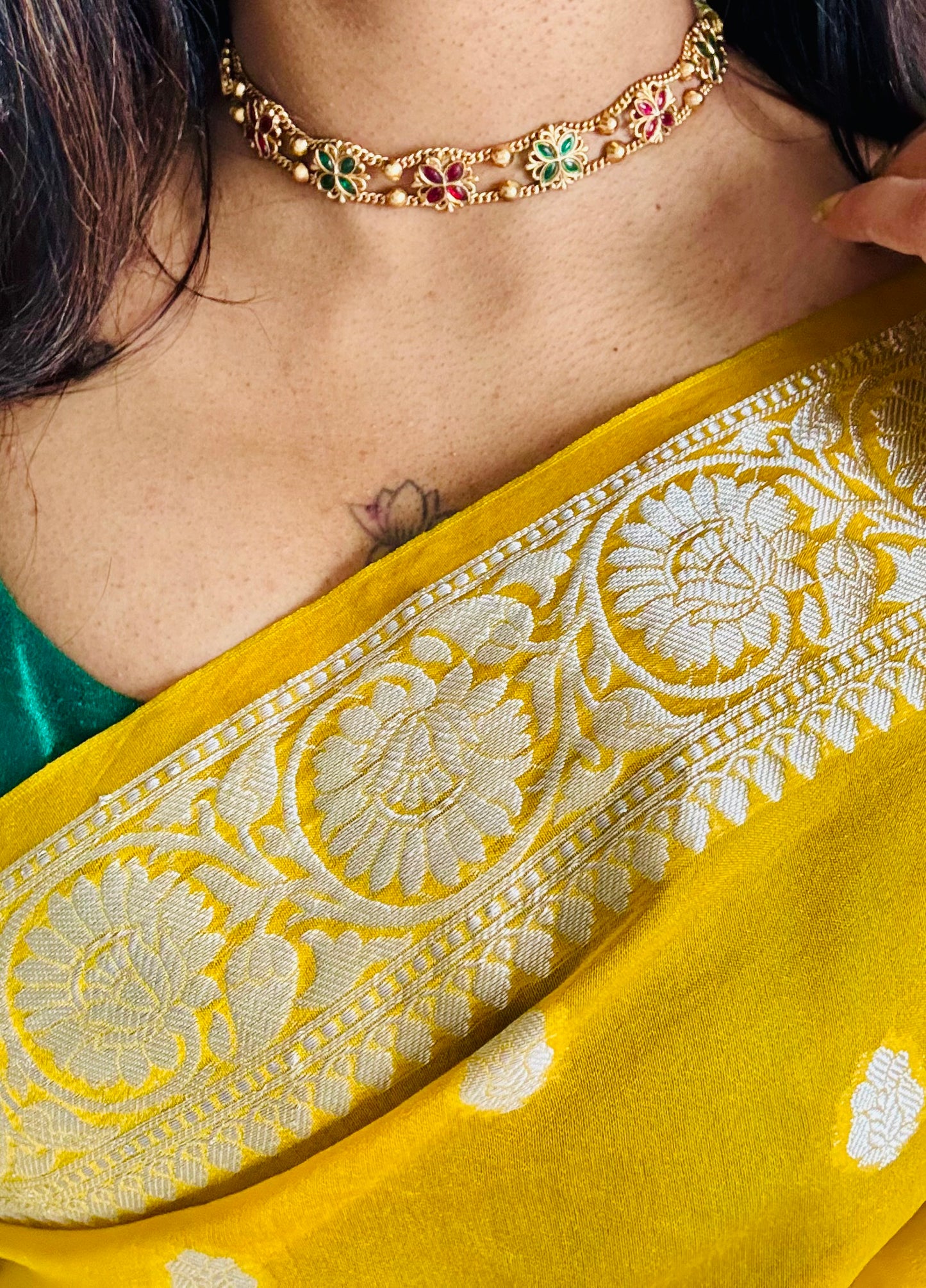 Layered floral ruby green choker with earrings - YCGPNP681