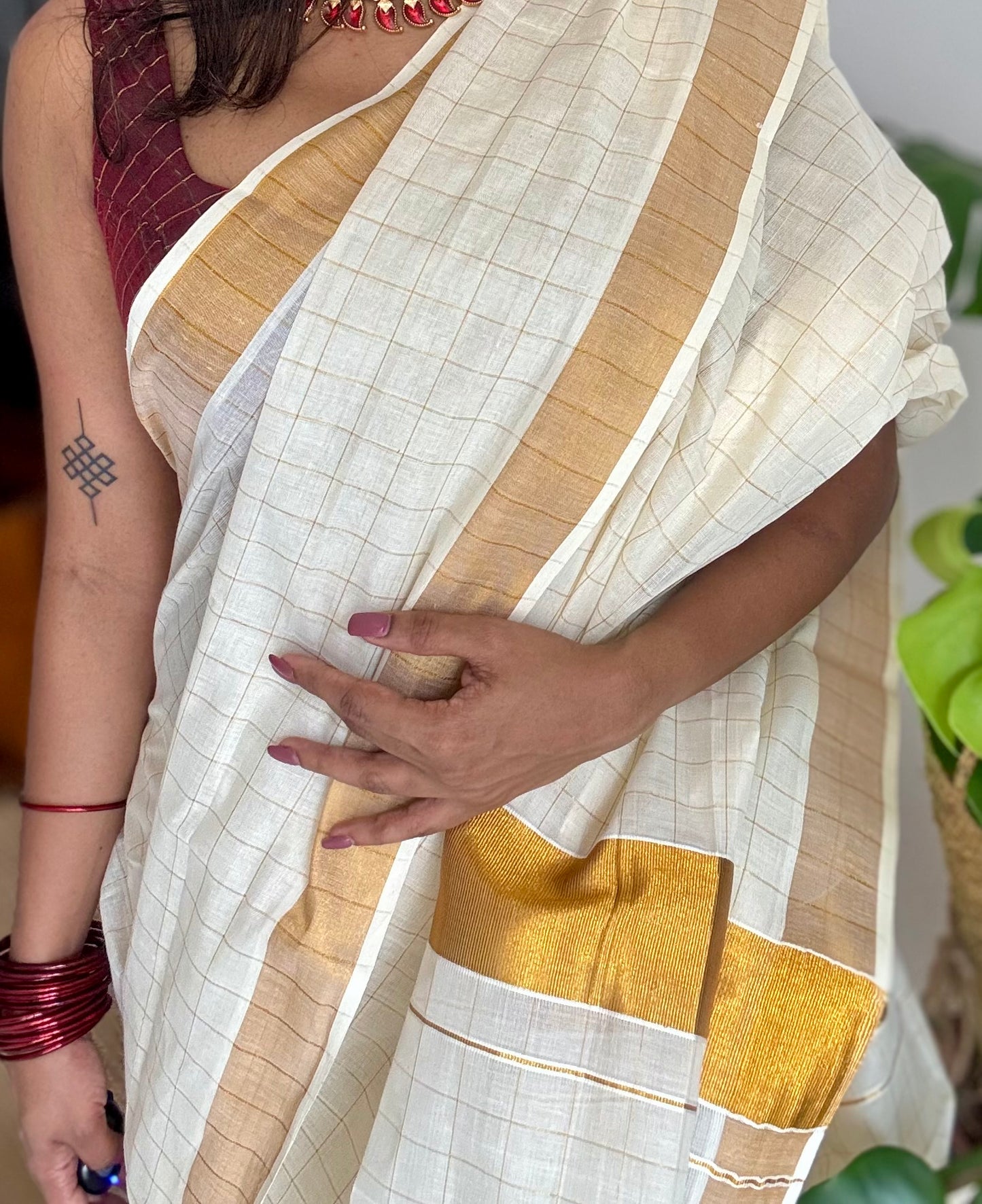 Ivory and gold soft cotton kasavu saree, checks - YCIEON79